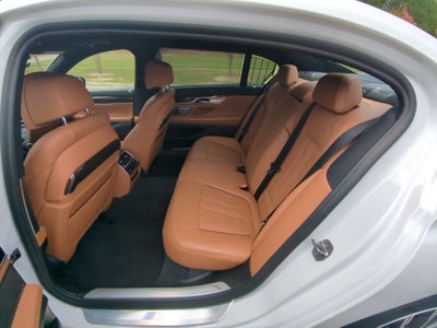 2022 BMW 7 Series 740i