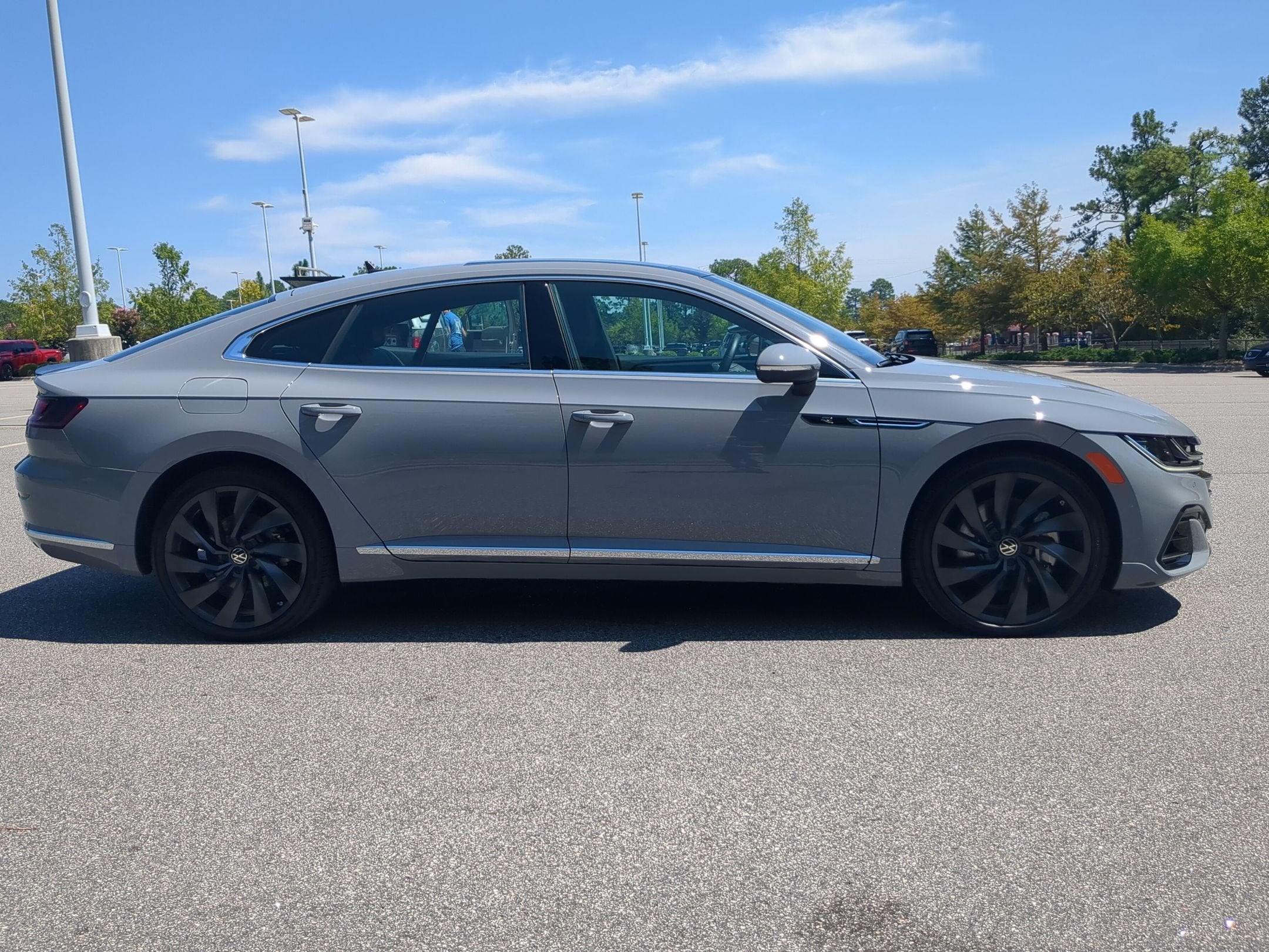 2023 Volkswagen Arteon SEL R-Line