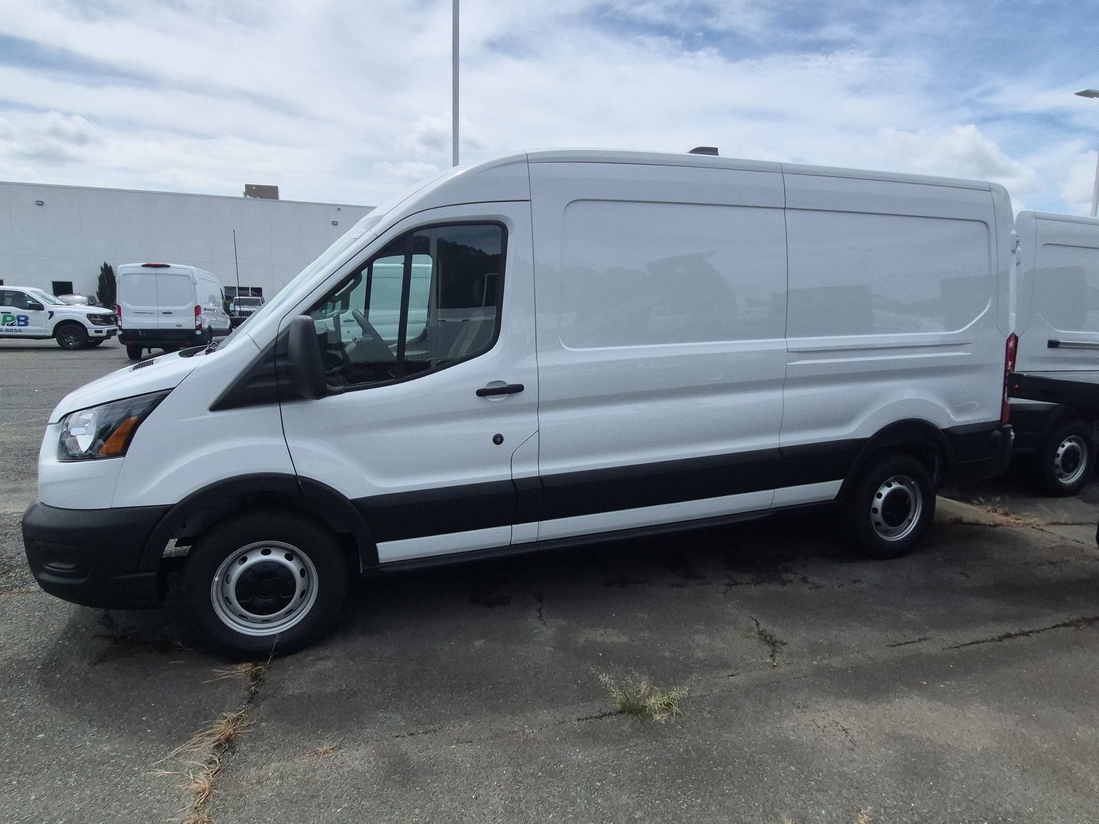 2026 Ford Transit Passenger Wagon XLT