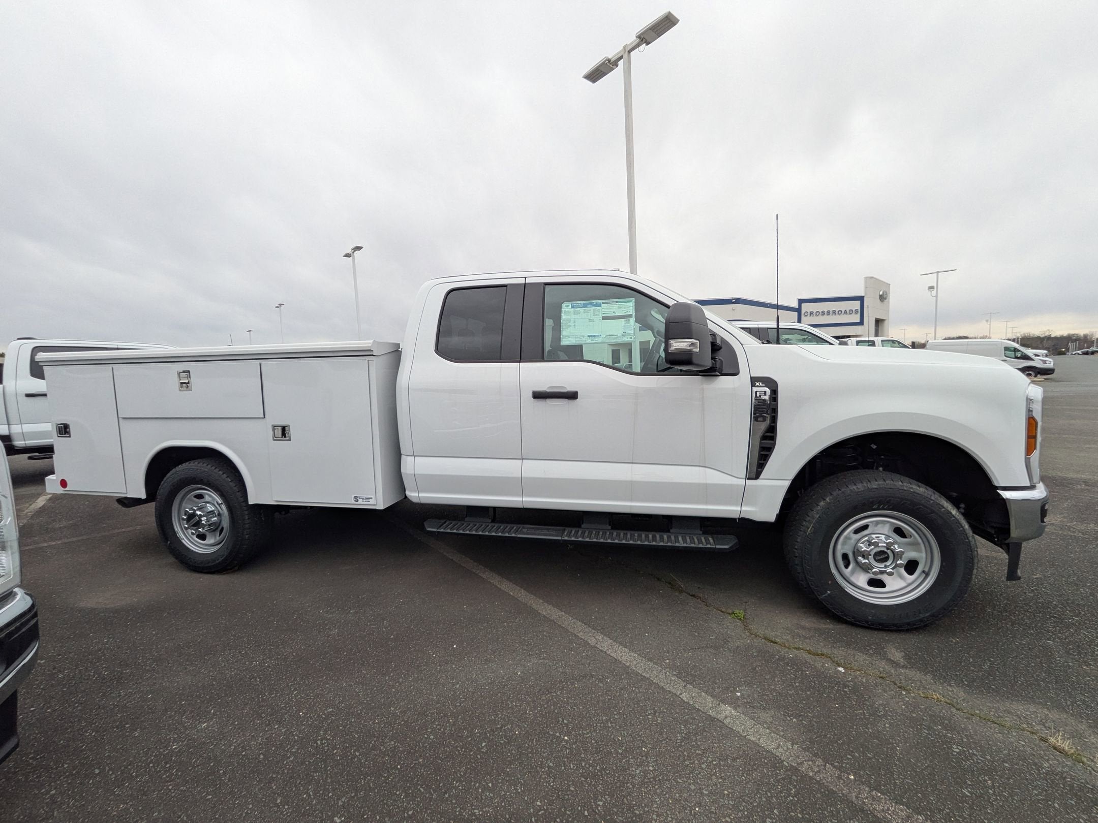 2025 Ford Super Duty F-350 SRW Reading Body XL