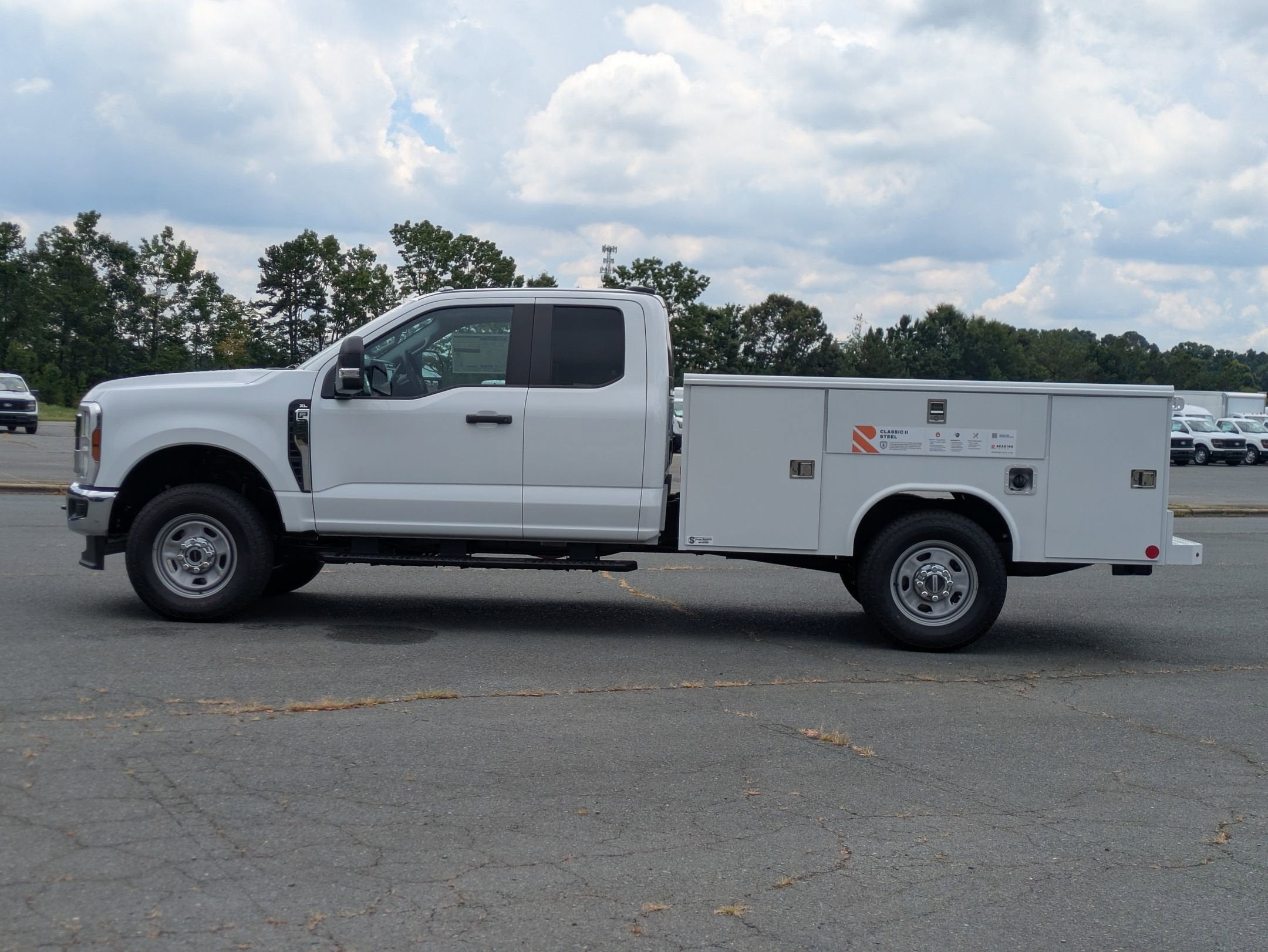 2025 Ford Super Duty F-350 SRW XL