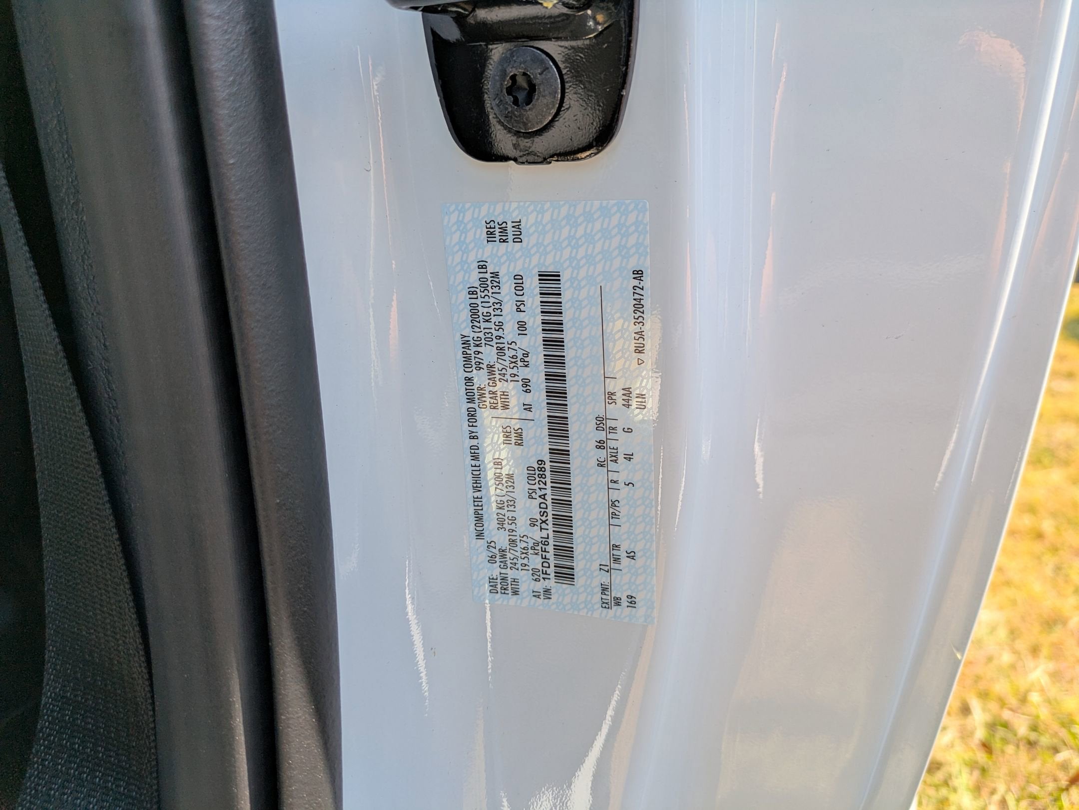 2025 Ford Super Duty F-600 DRW XL