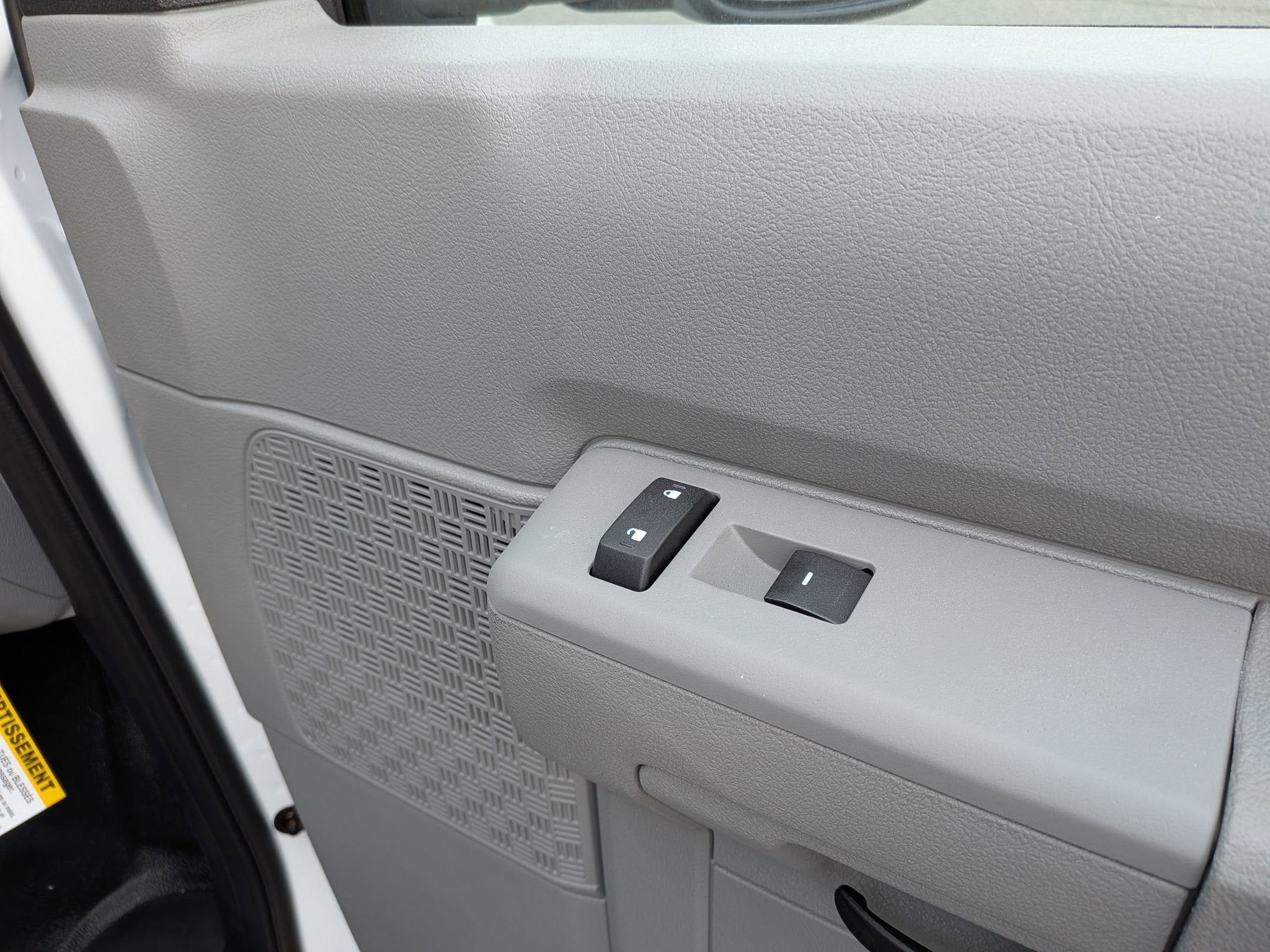 2026 Ford E-Series Cutaway Base