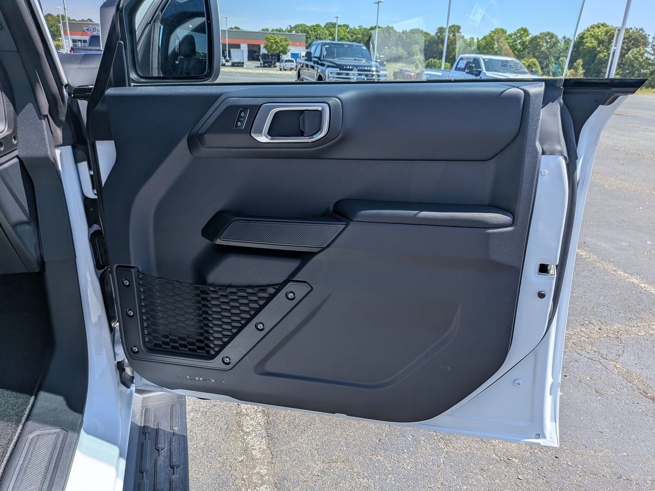 2026 Ford Bronco Outer Banks Custom Wheels / Lift