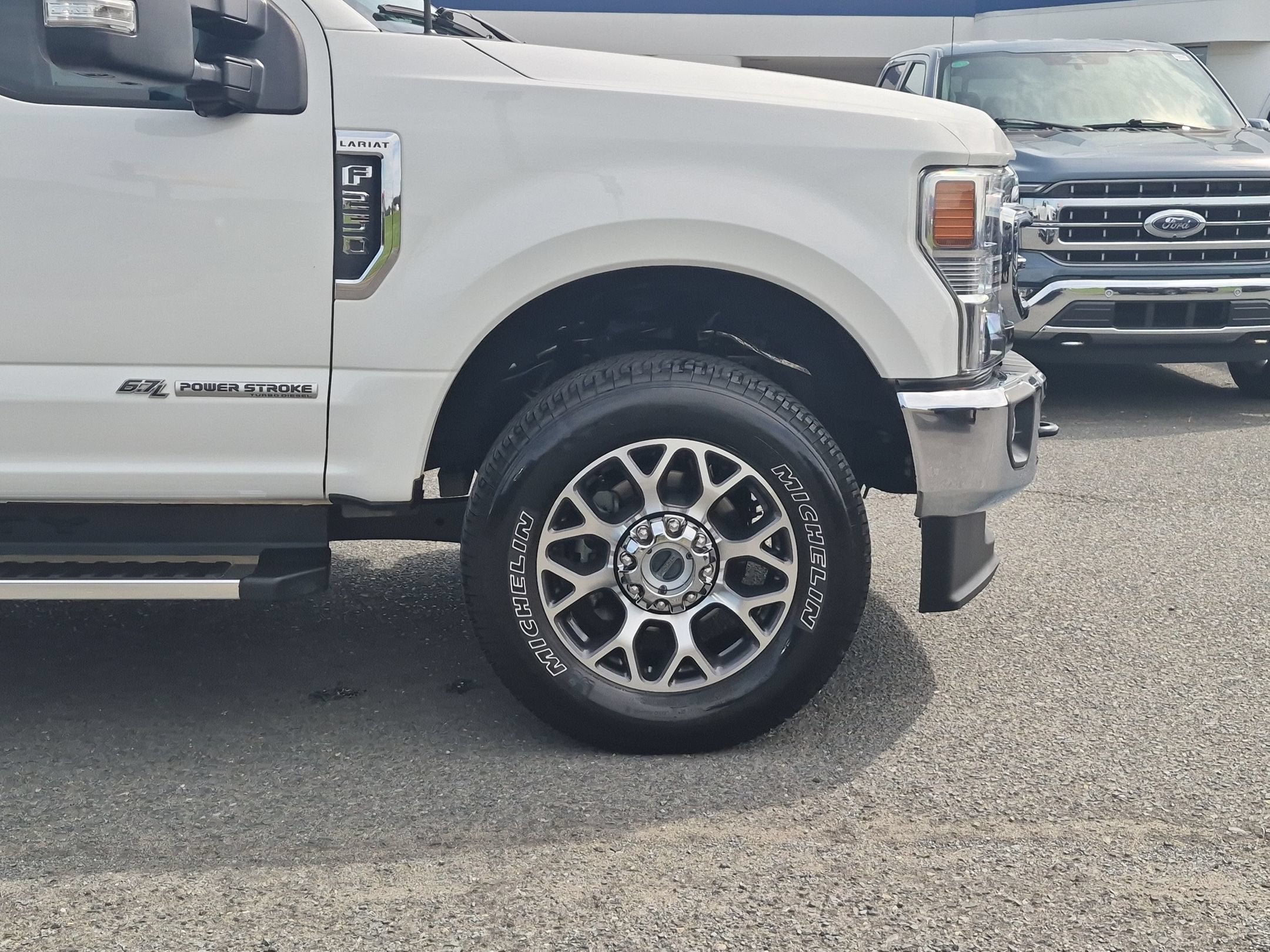 2022 Ford Super Duty F-250 SRW LARIAT