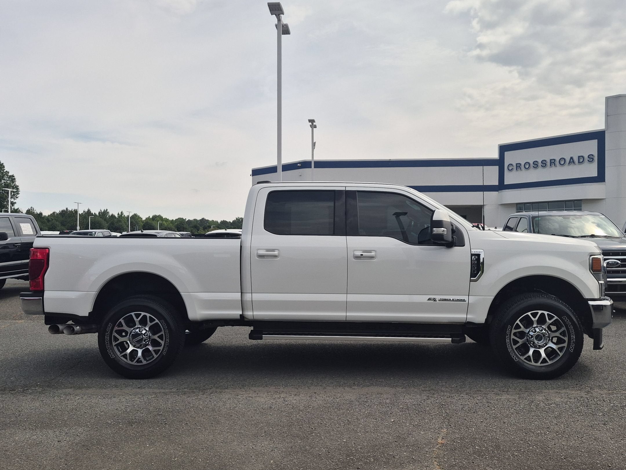 2022 Ford Super Duty F-250 SRW LARIAT