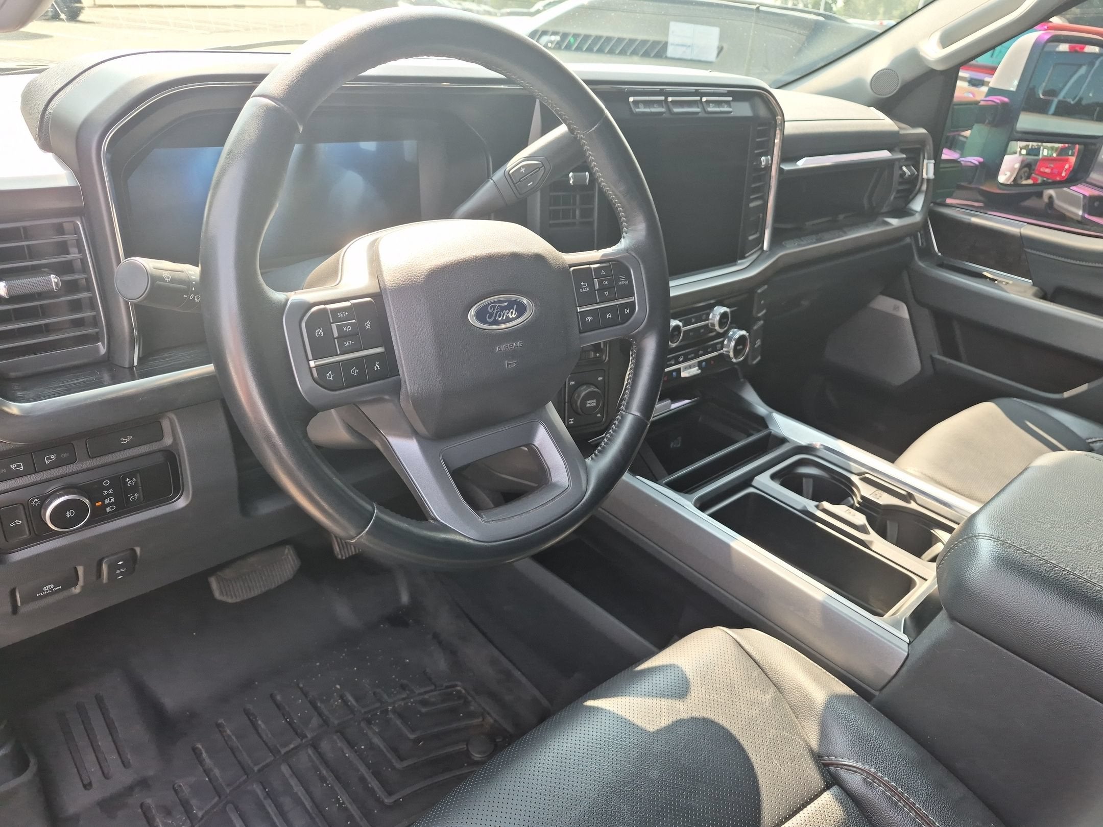 2023 Ford Super Duty F-350 SRW LARIAT
