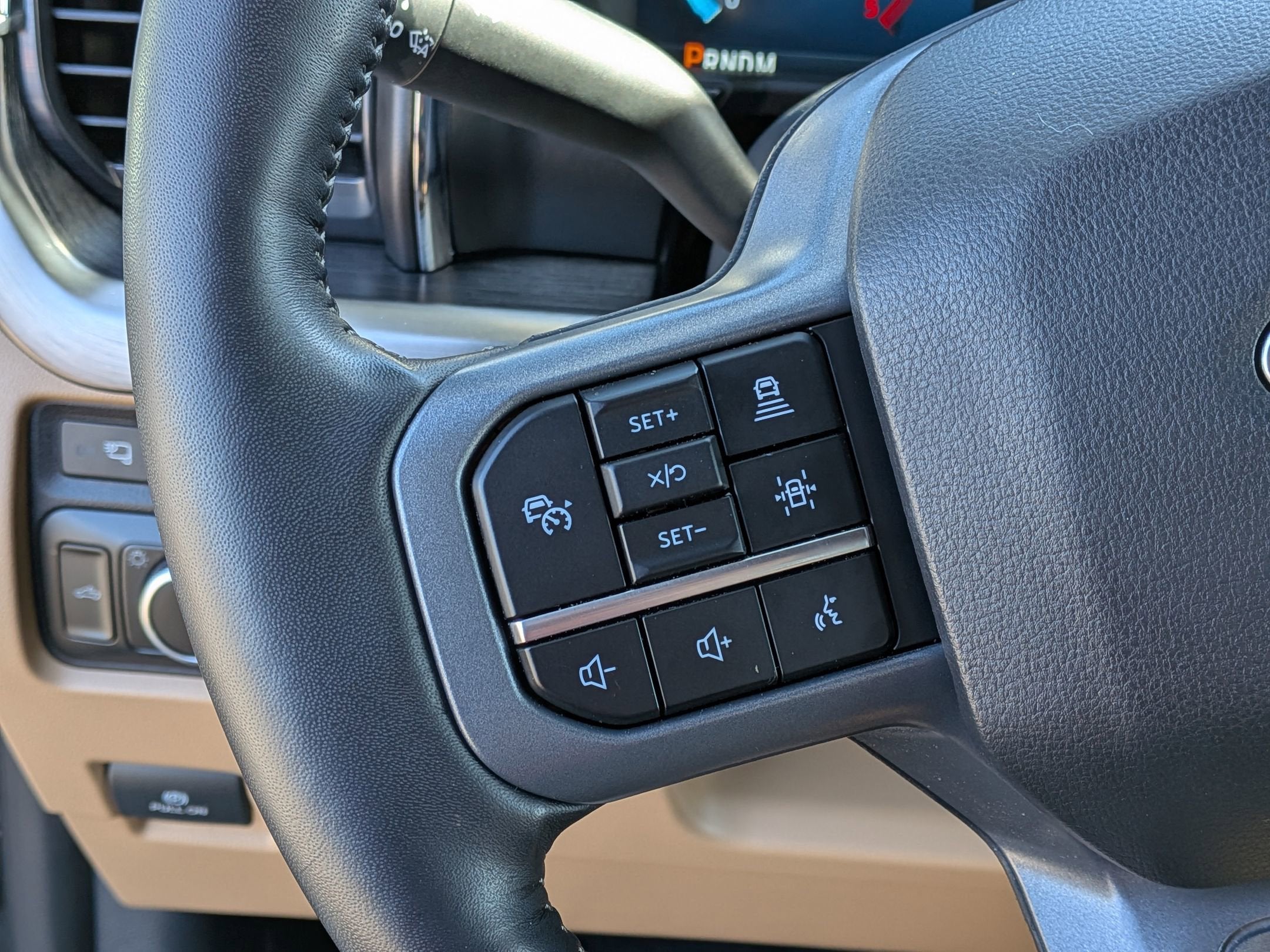 2024 Ford Super Duty F-350 SRW LARIAT
