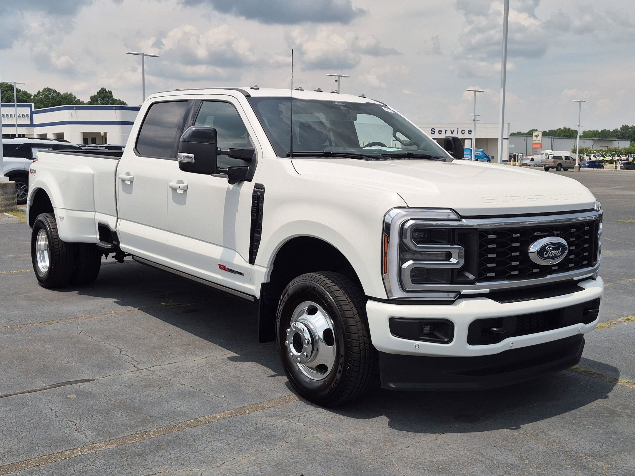 2025 Ford Super Duty F-350 DRW Platinum