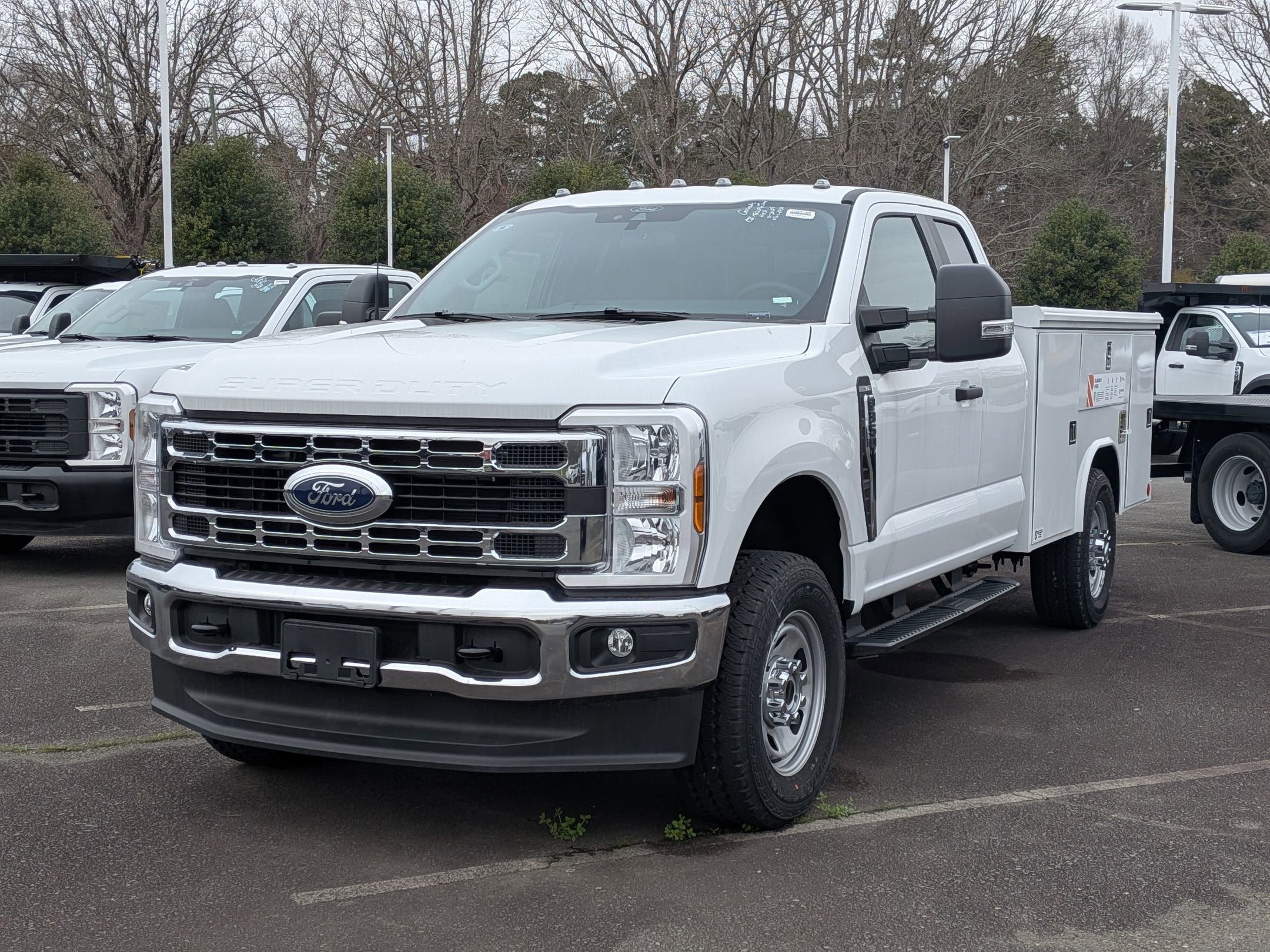 2026 Ford Super Duty F-350 DRW XL