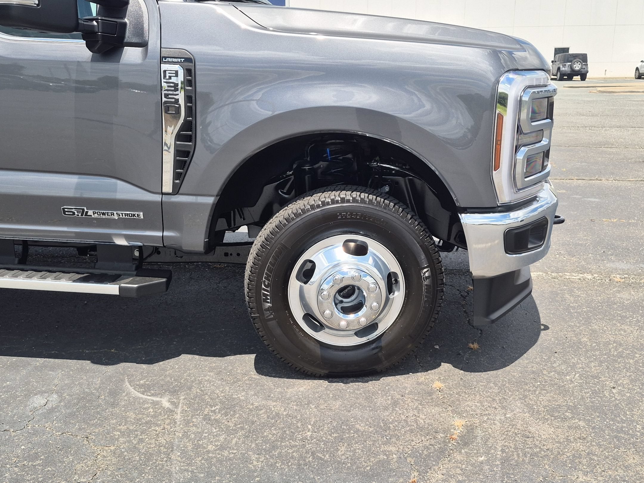 2026 Ford Super Duty F-350 DRW LARIAT