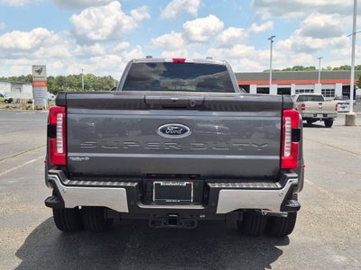 2026 Ford Super Duty F-350 DRW LARIAT