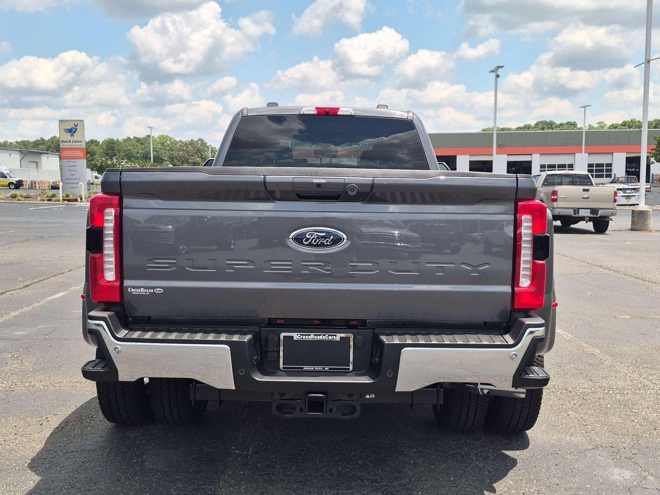 2026 Ford Super Duty F-350 DRW LARIAT
