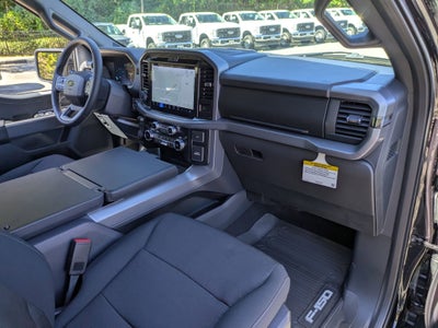 2025 Ford F-150 XLT - 6" lift custom wheels,Leather