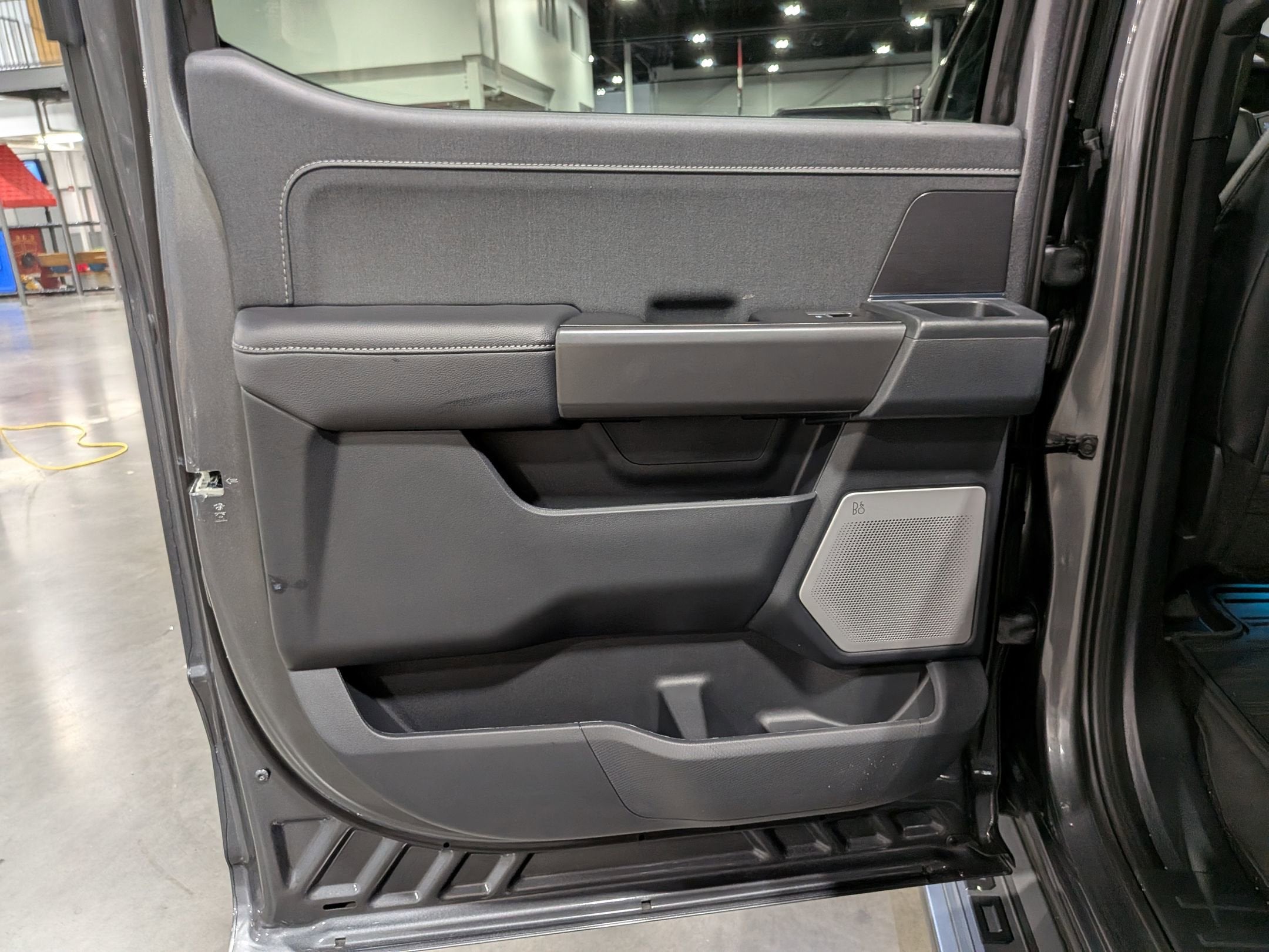 2025 Ford F-150 LARIAT Dark Trail