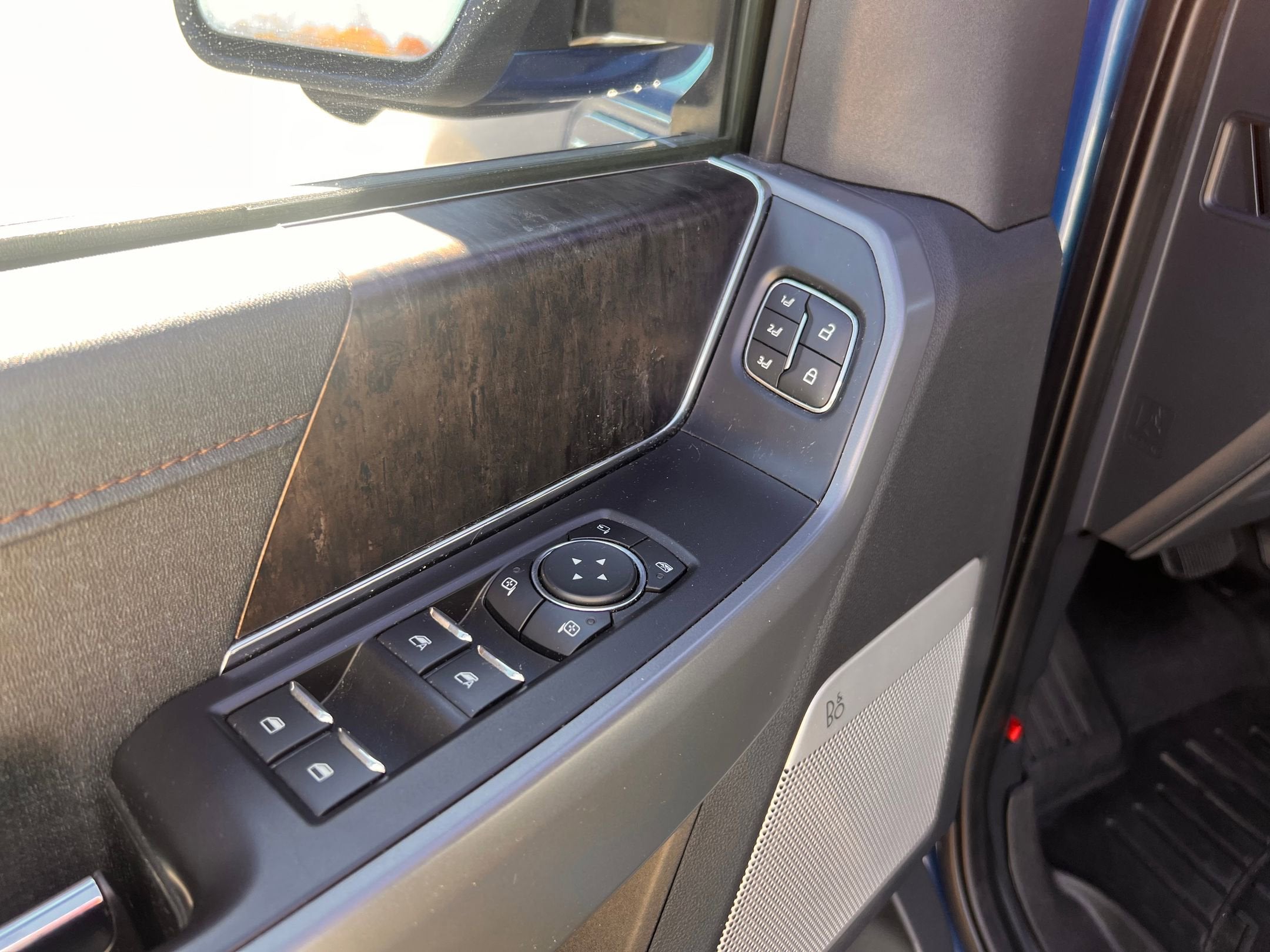 2022 Ford F-150 Lightning LARIAT