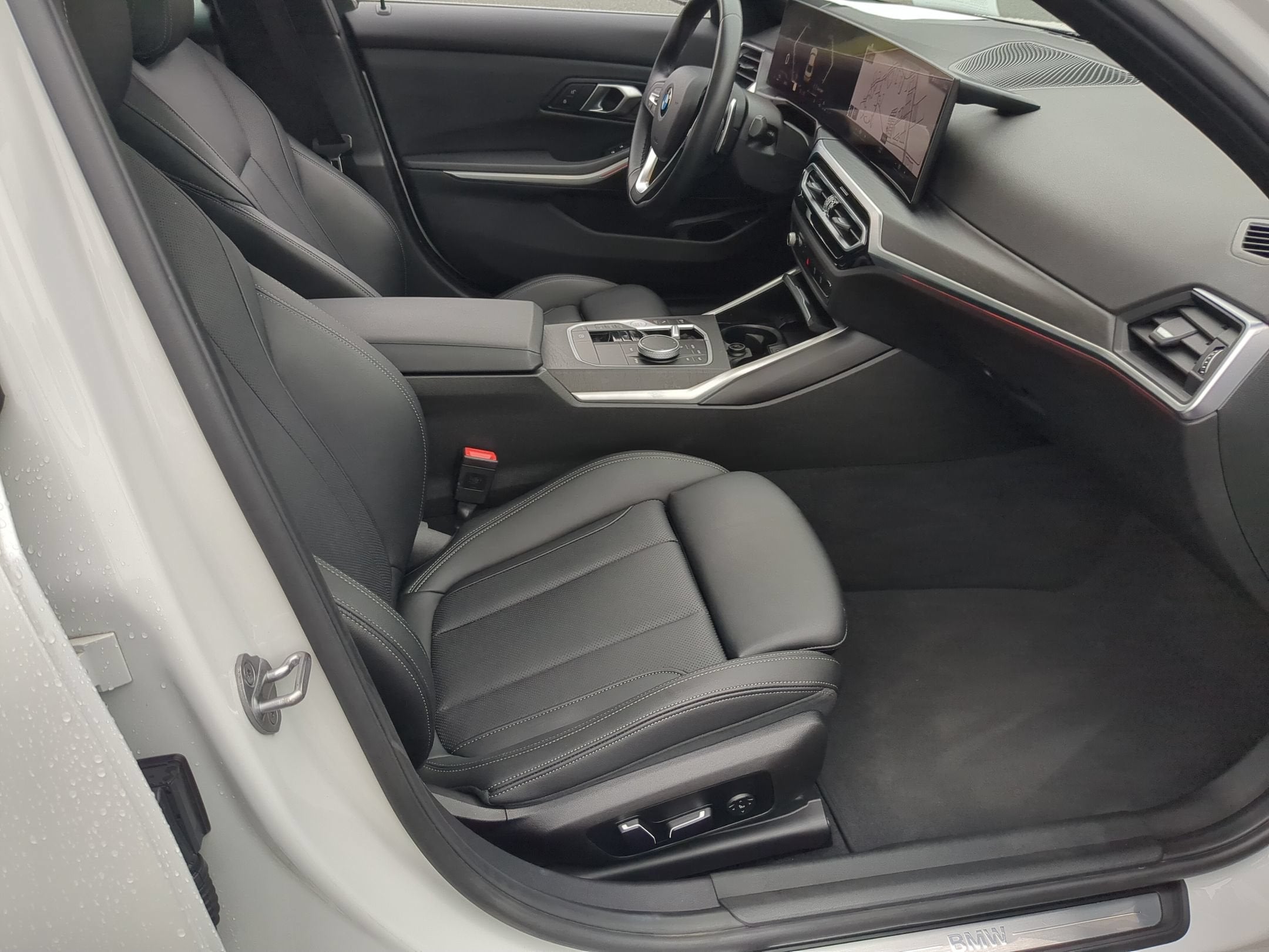 2024 BMW 3 Series 330i