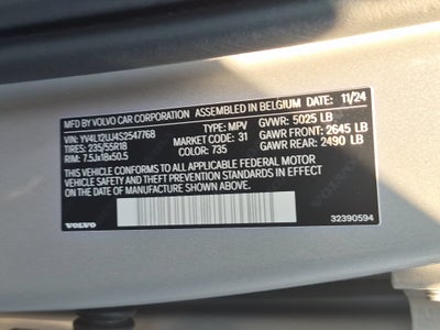 2025 Volvo XC40 Core Bright Theme