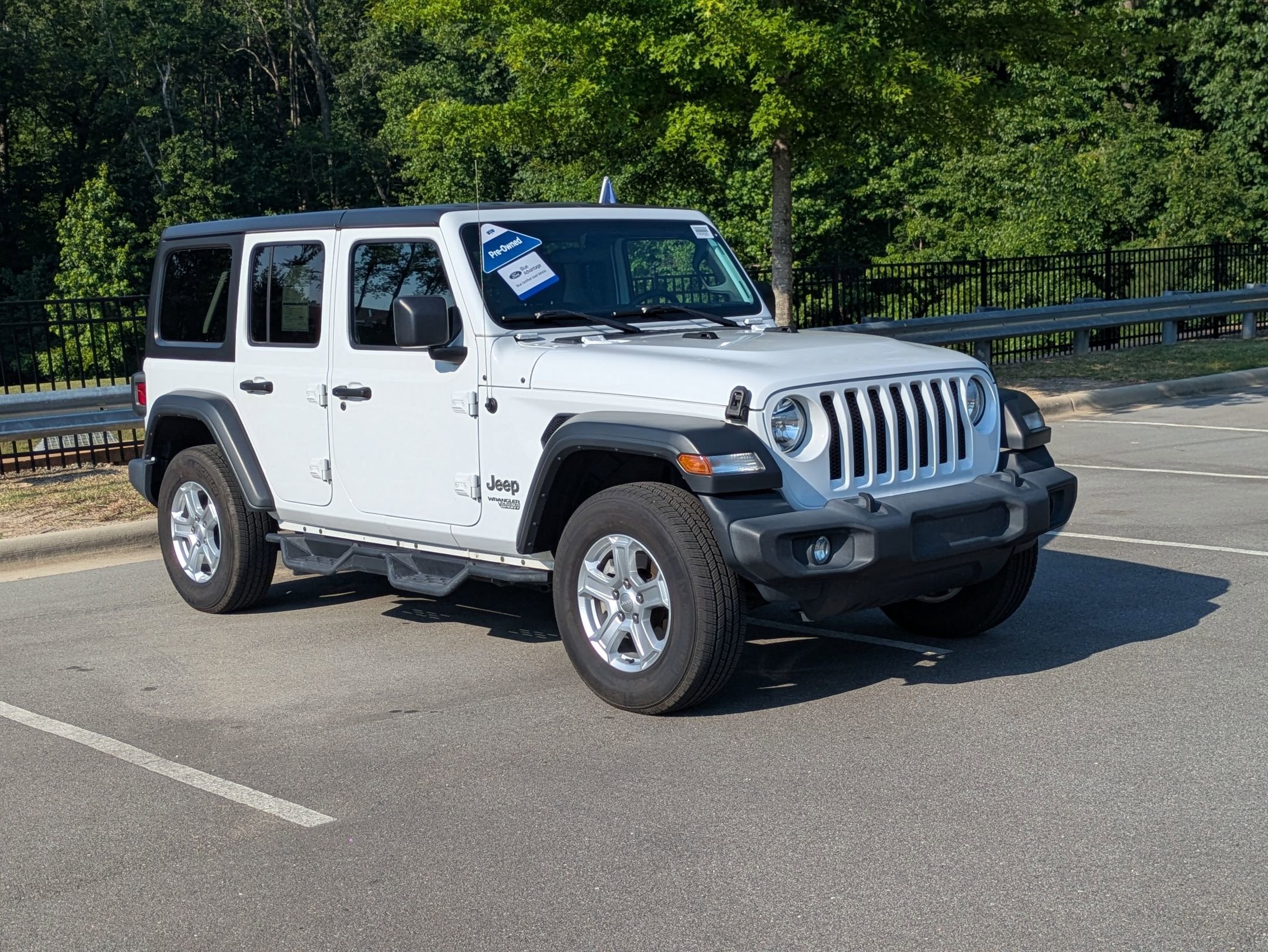 2019 Jeep Wrangler Sport S's photo