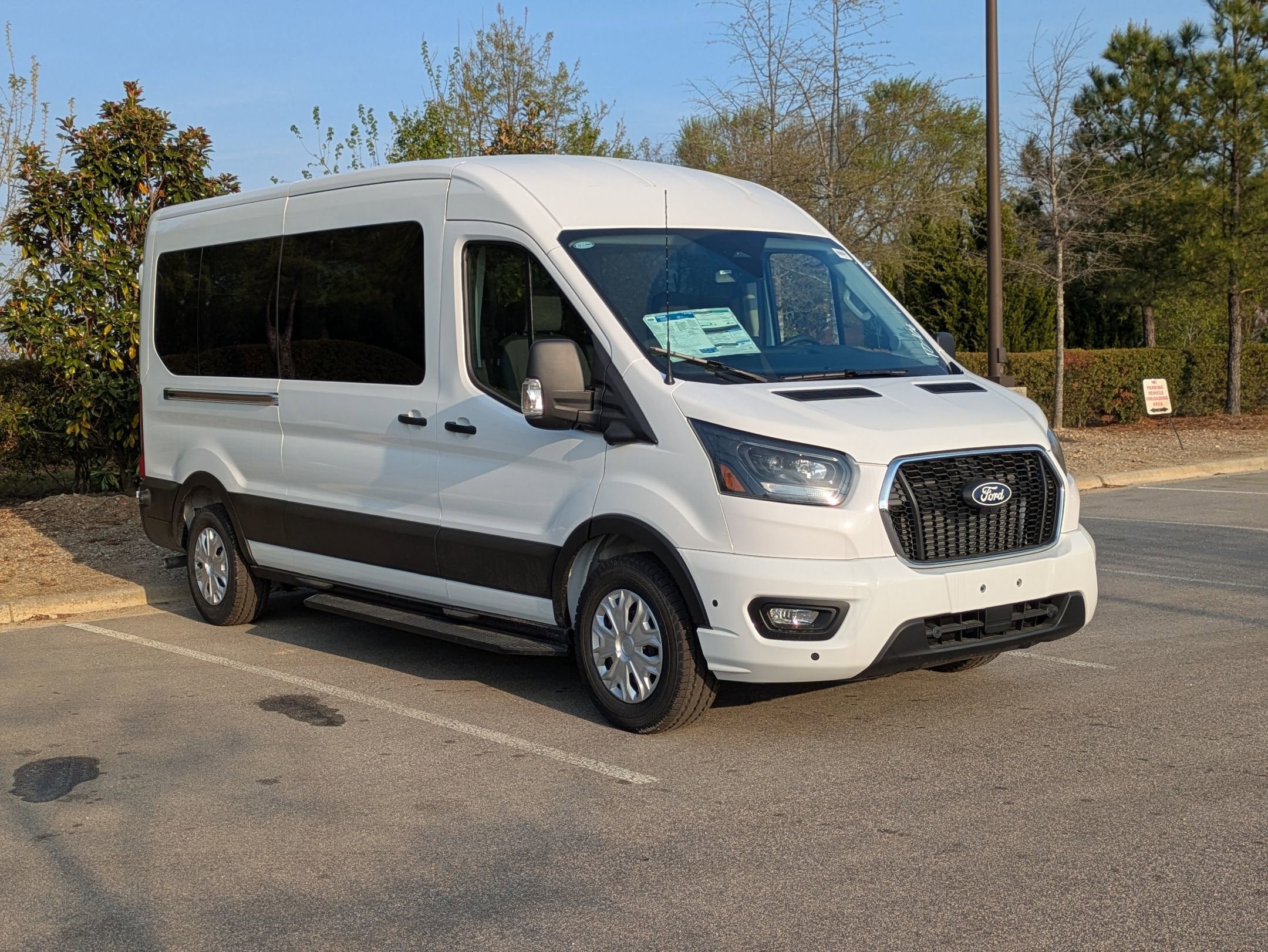 2026 Ford Transit Passenger Wagon XLT