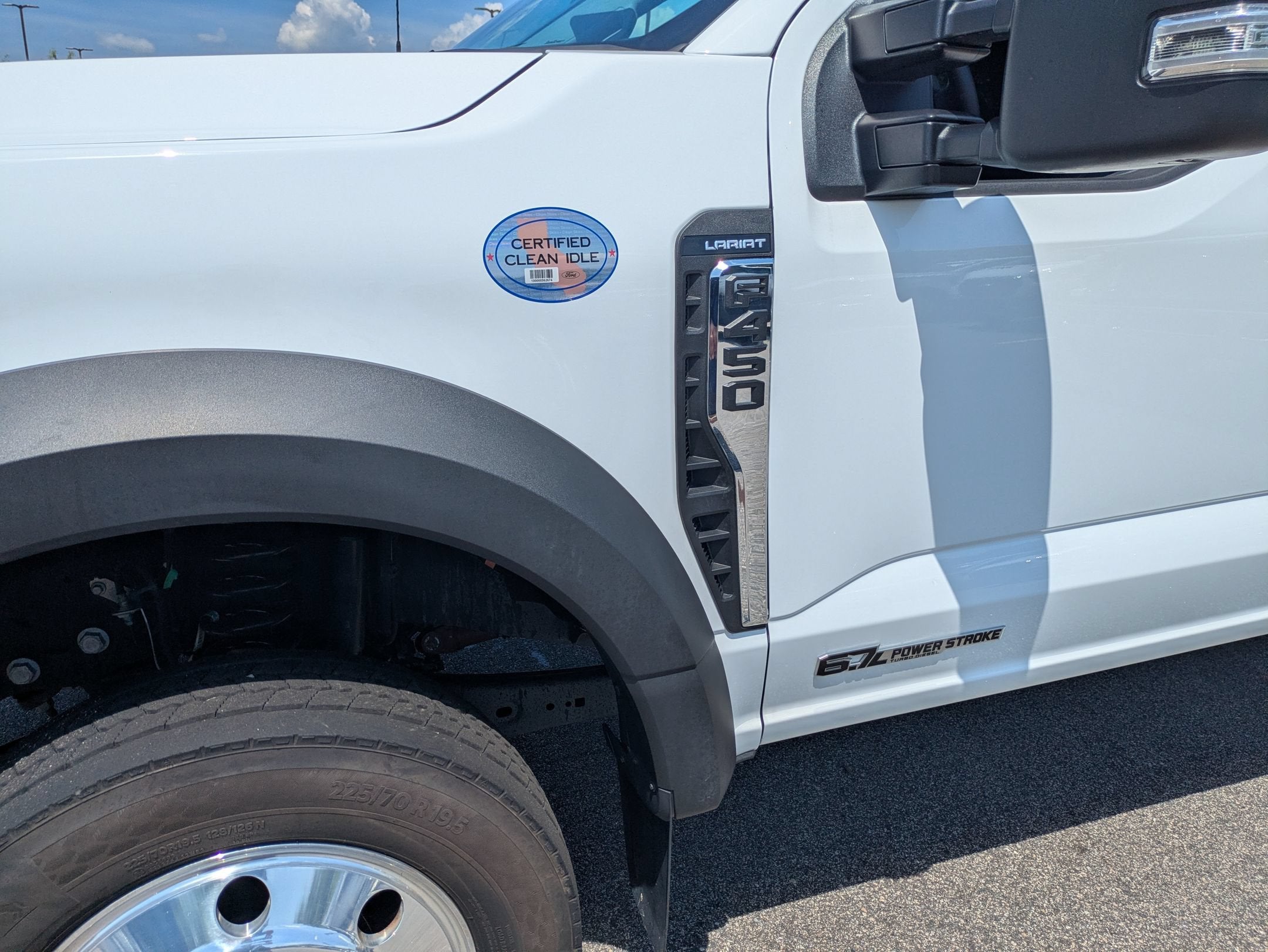 2025 Ford Super Duty F-450 DRW LARIAT