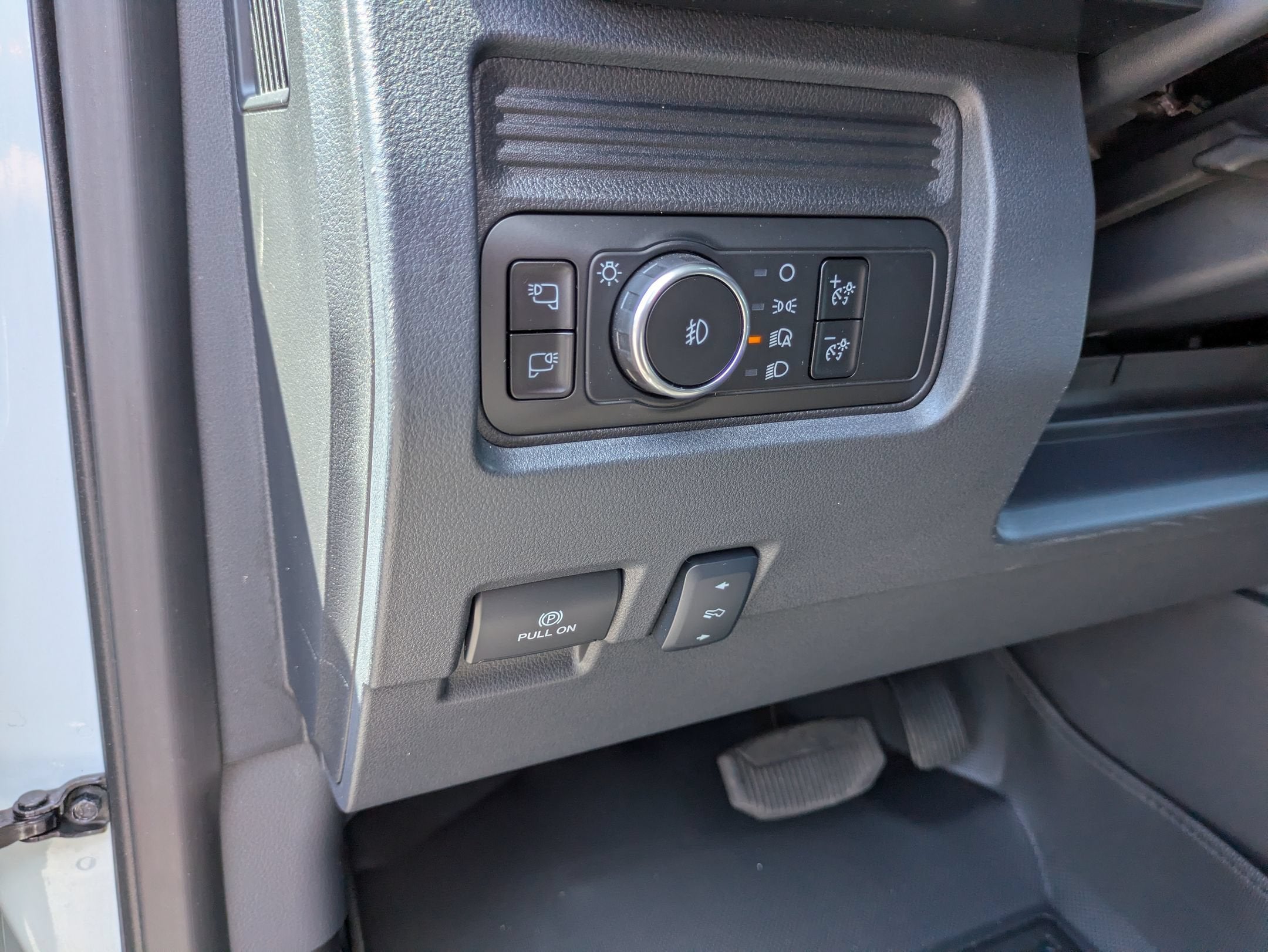 2025 Ford Super Duty F-450 DRW LARIAT