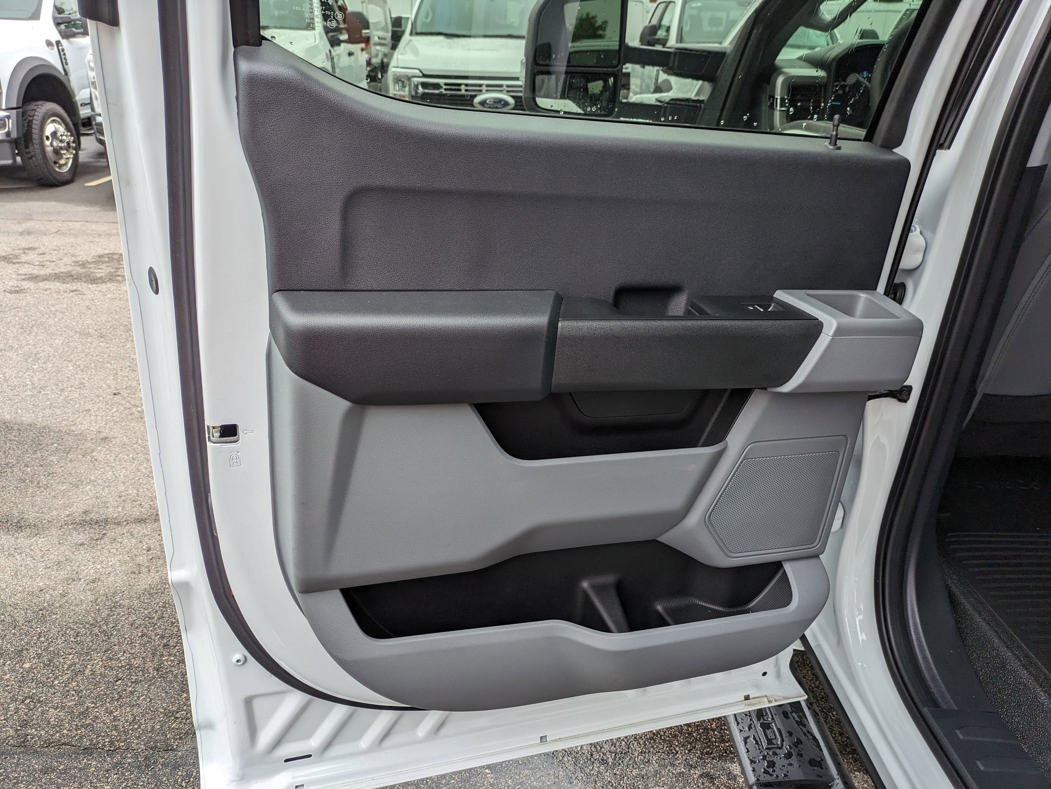 2025 Ford Super Duty F-550 DRW XL