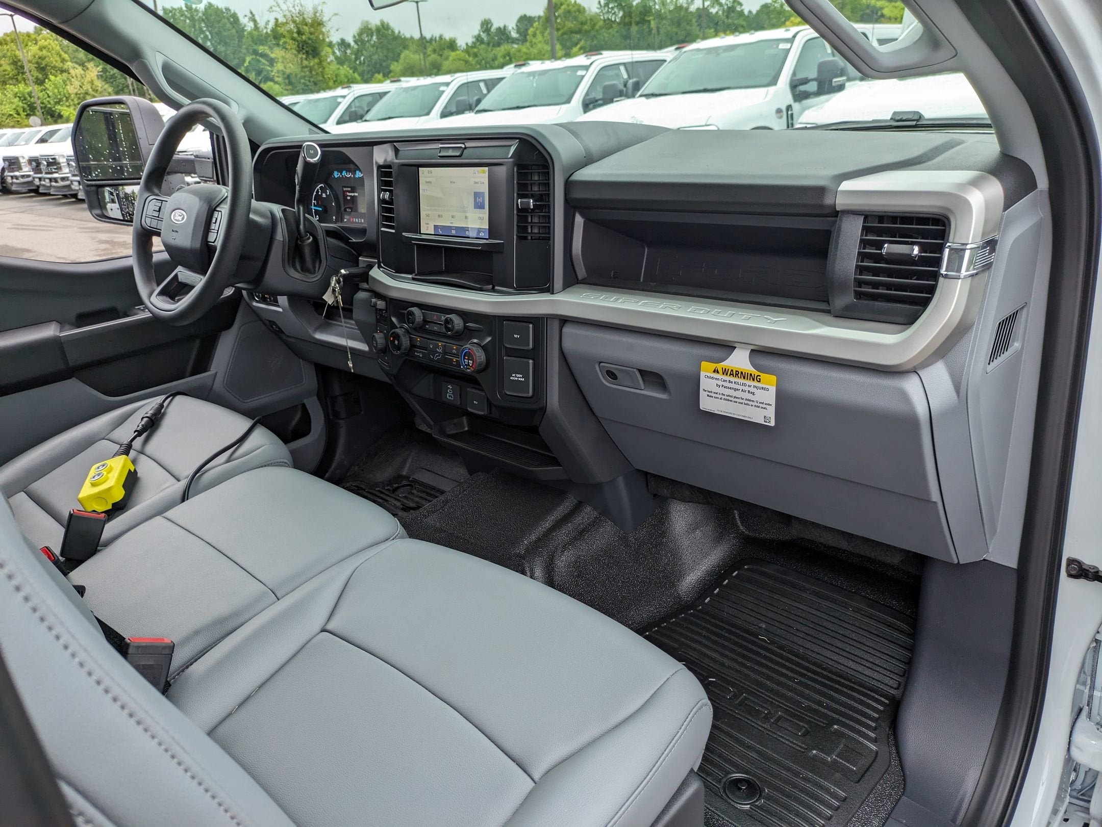 2025 Ford Super Duty F-550 DRW XL