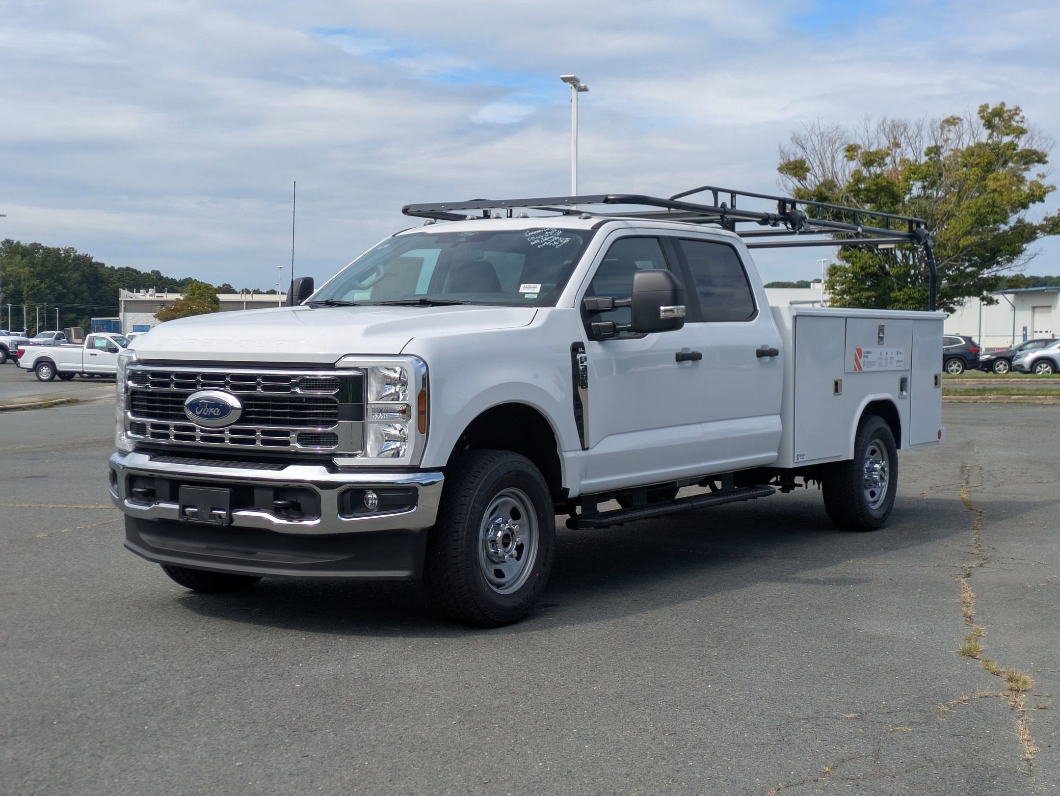 2025 Ford Super Duty F-350 SRW XL