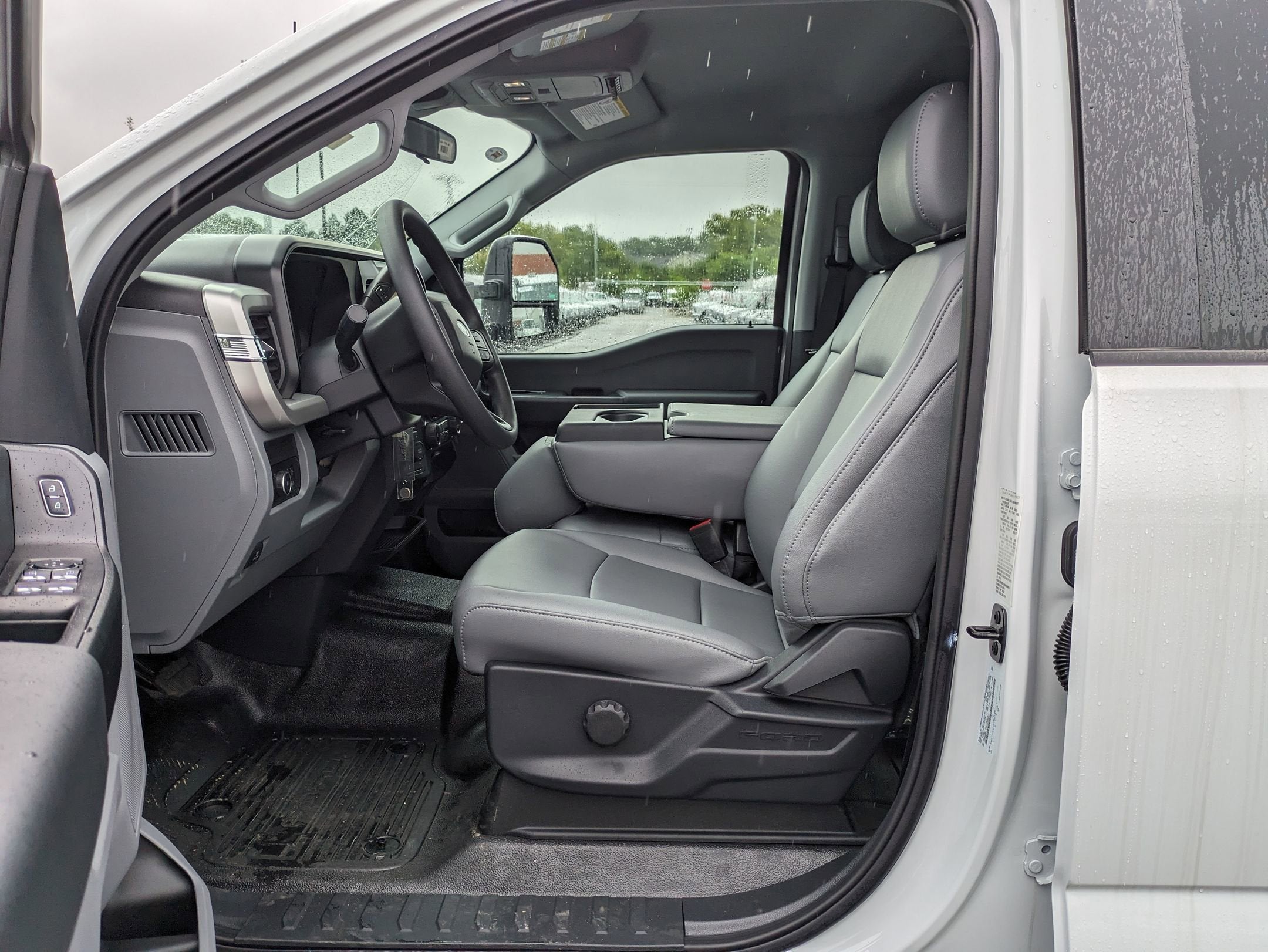 2025 Ford Super Duty F-350 SRW XL