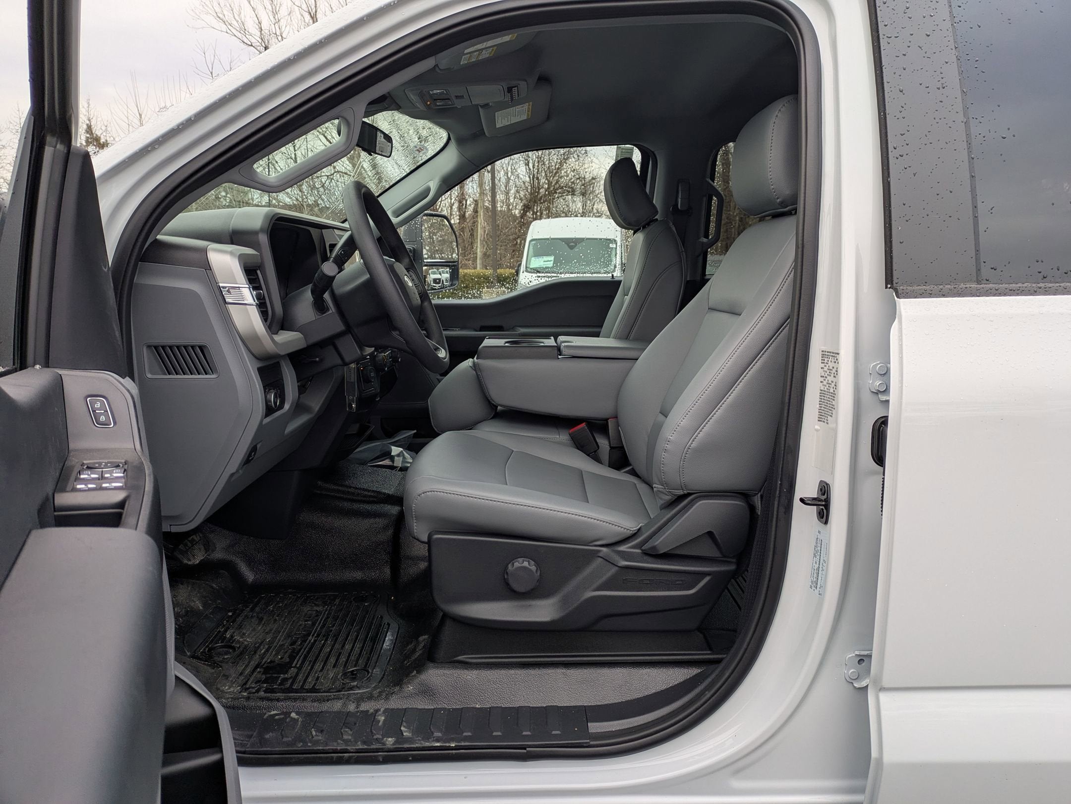 2026 Ford Super Duty F-350 DRW XL