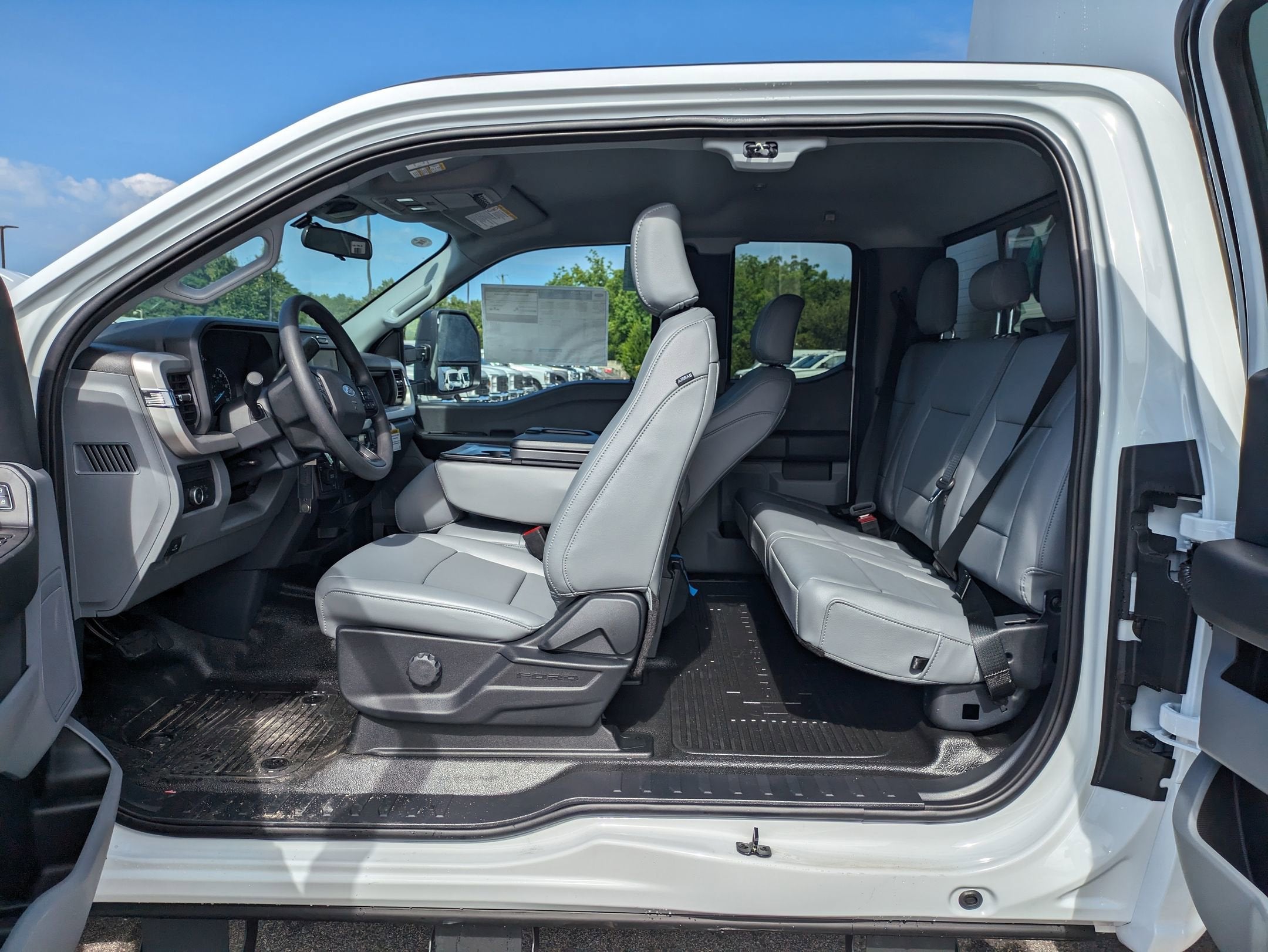 2025 Ford Super Duty F-350 DRW XL