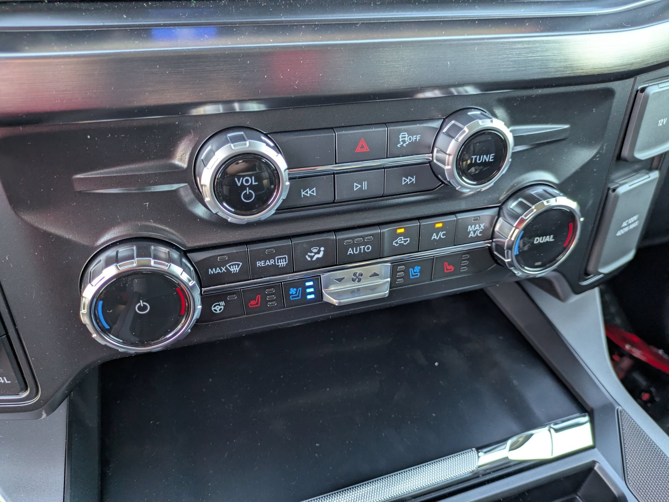 2026 Ford Super Duty F-450 DRW LARIAT