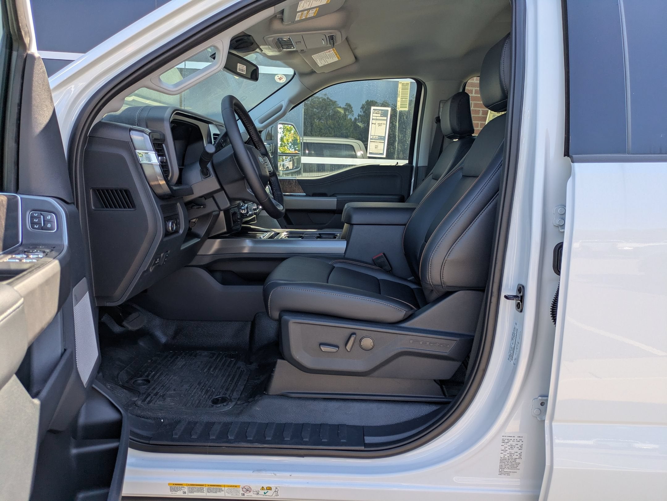 2026 Ford Super Duty F-450 DRW LARIAT