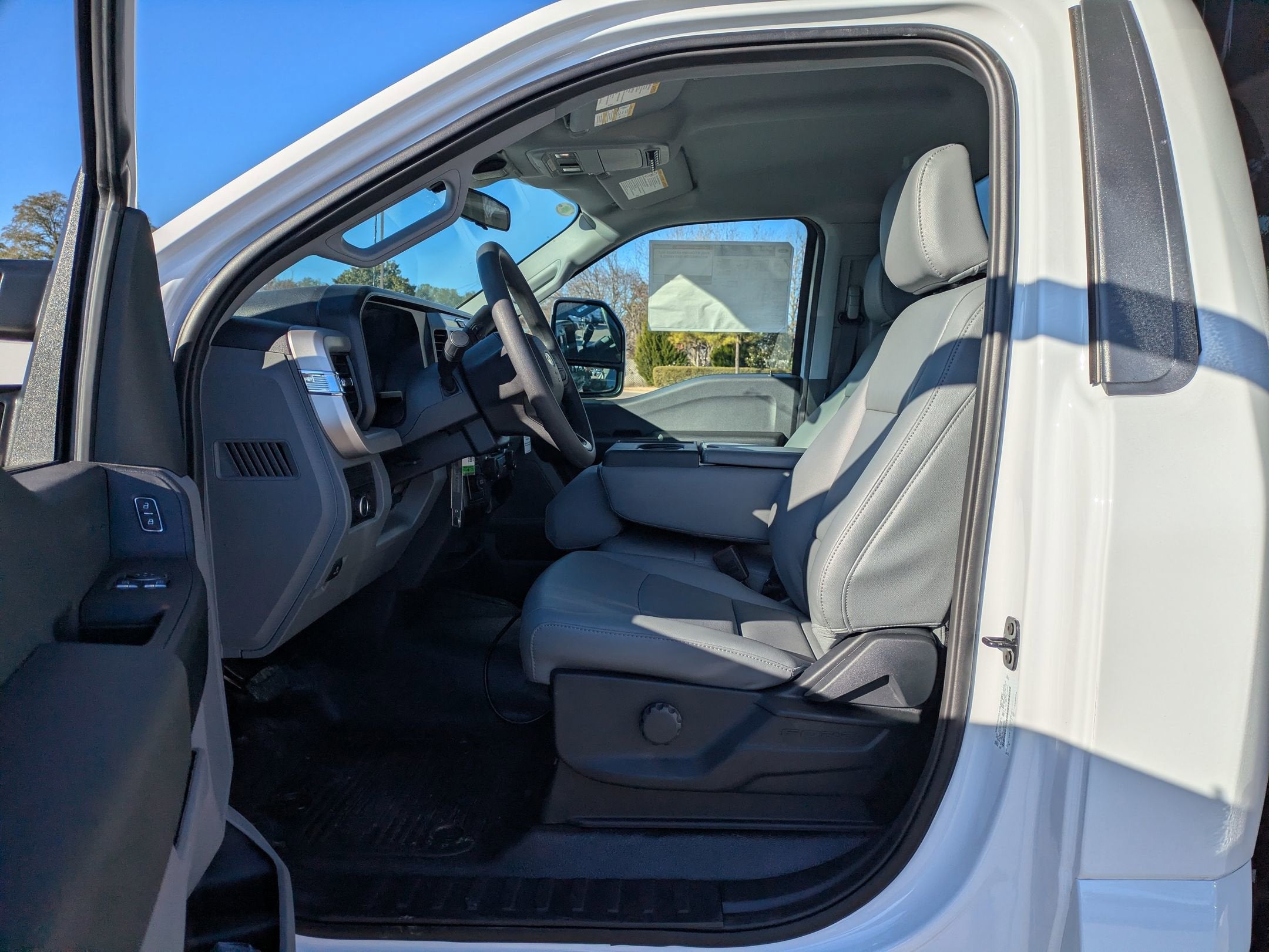 2026 Ford Super Duty F-550 DRW XL