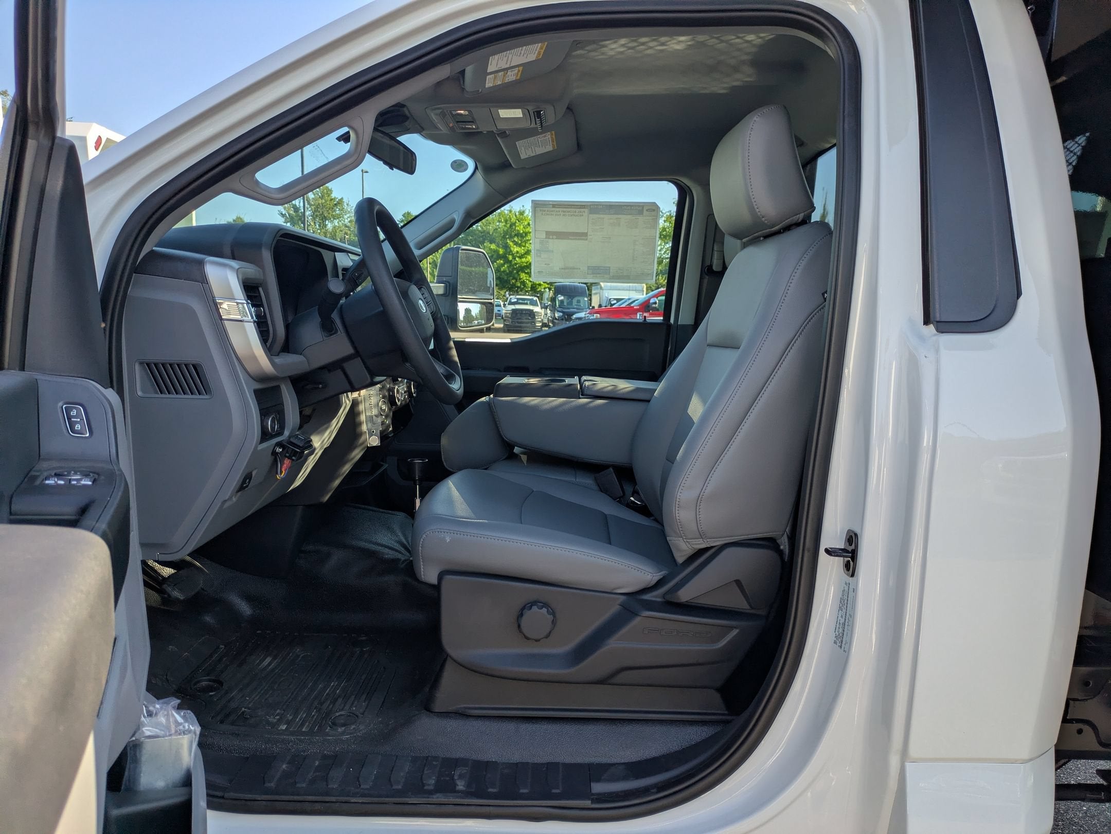 2026 Ford Super Duty F-550 DRW XL