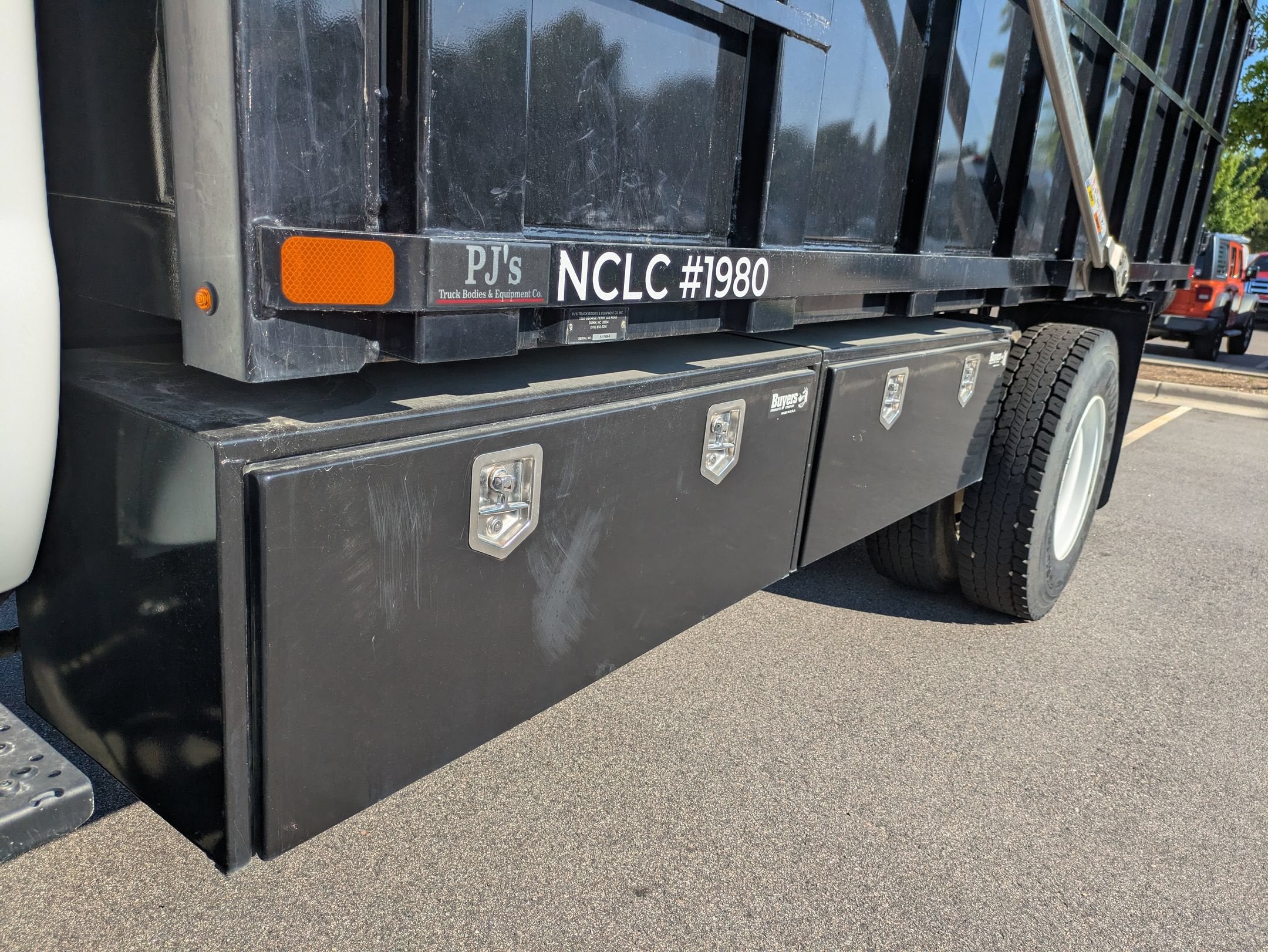2025 Ford F-650SD Base