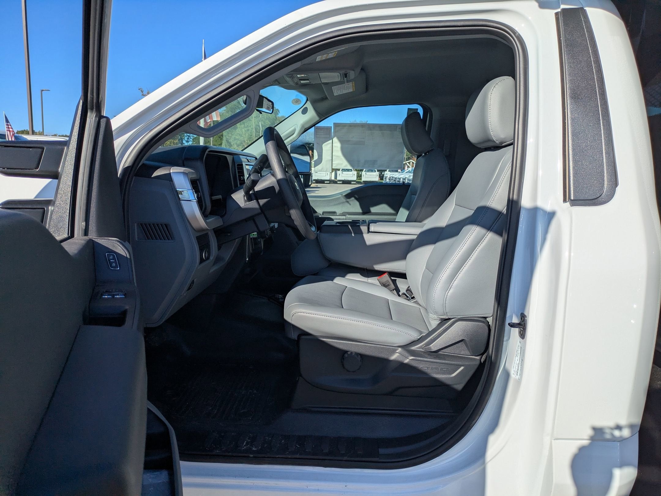 2026 Ford Super Duty F-350 DRW XL