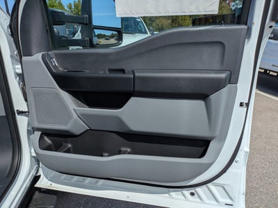 2025 Ford Super Duty F-550 DRW XL