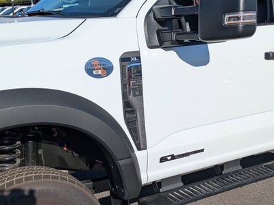 2025 Ford Super Duty F-550 DRW XL