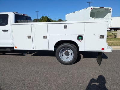 2026 Ford Super Duty F-550 DRW XL