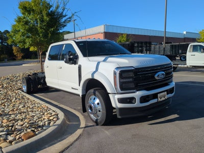2027 Ford Super Duty F-550 DRW Platinum