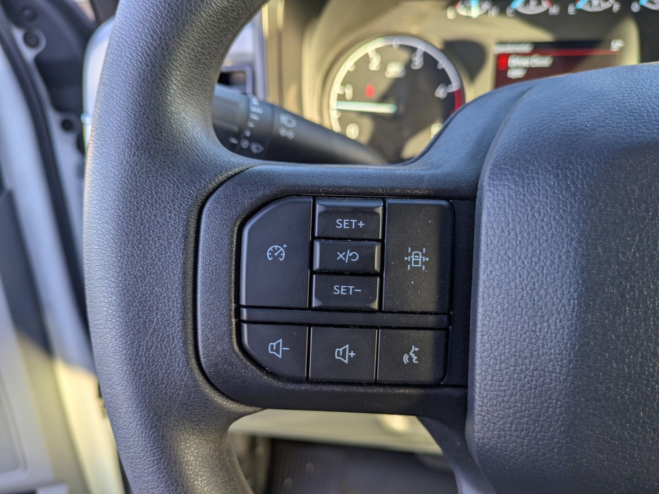 2027 Ford Super Duty F-550 DRW XL