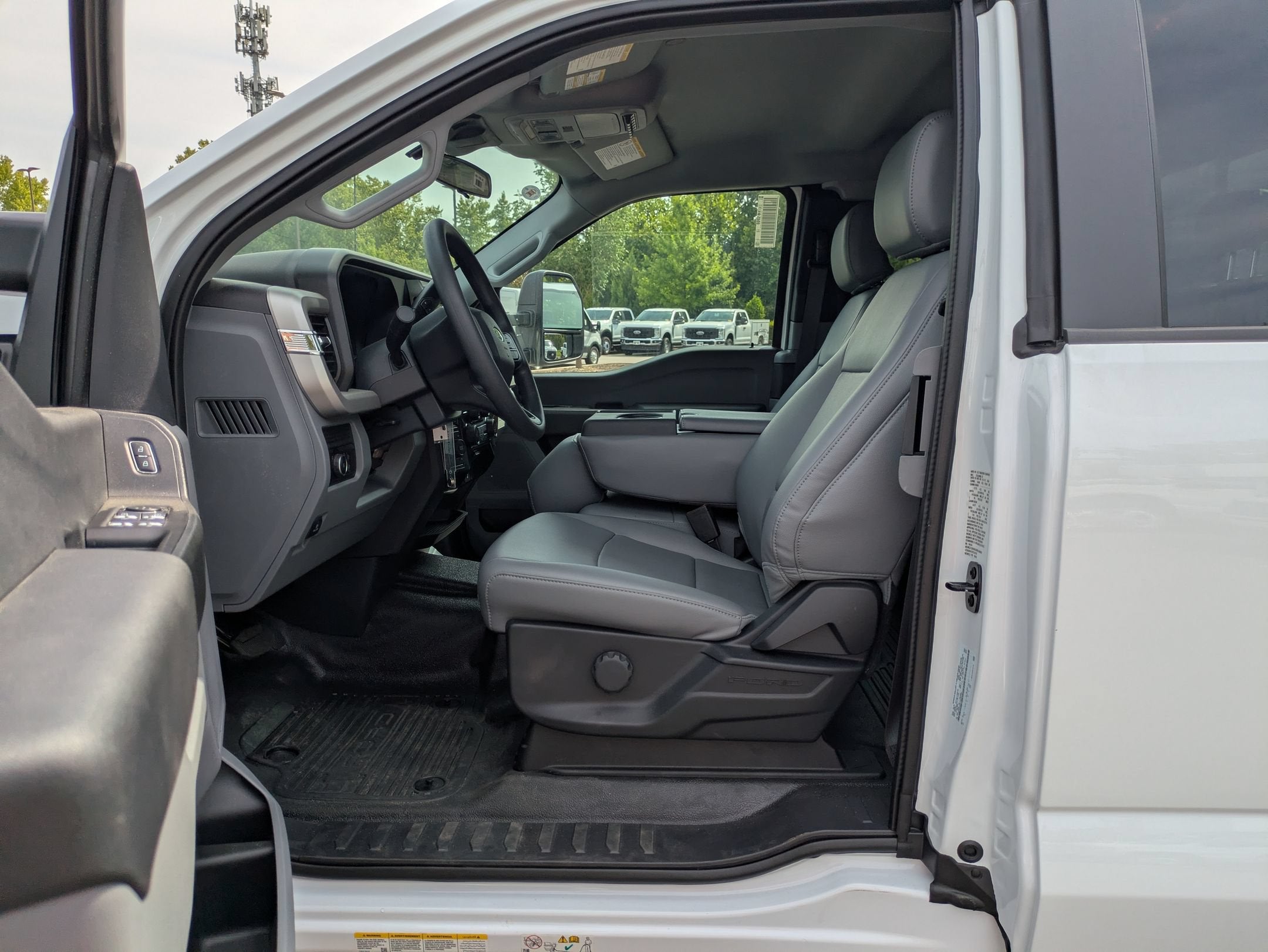 2026 Ford Super Duty F-550 DRW XL