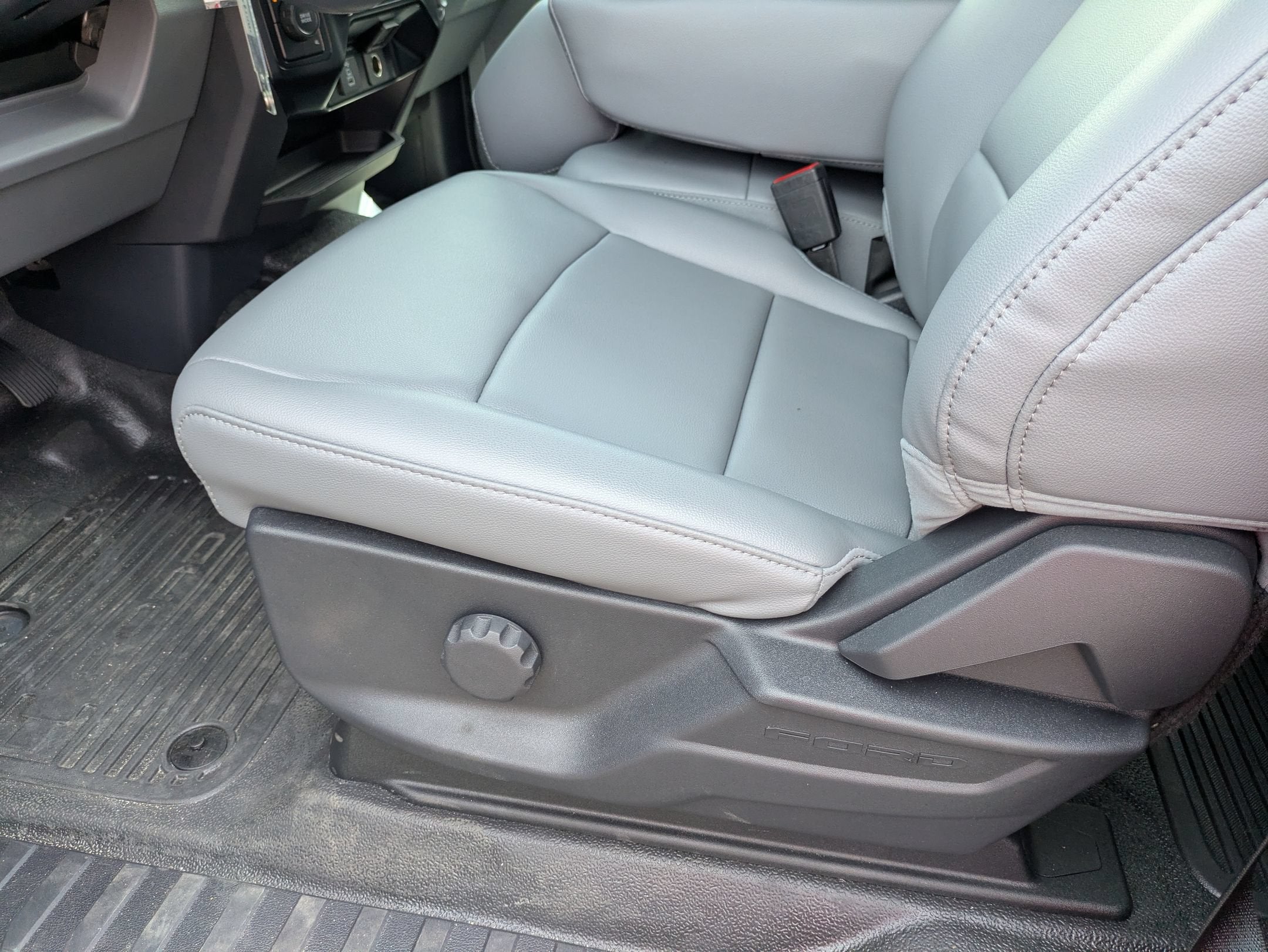 2026 Ford Super Duty F-550 DRW XL