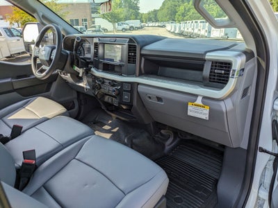 2025 Ford Super Duty F-550 DRW XL