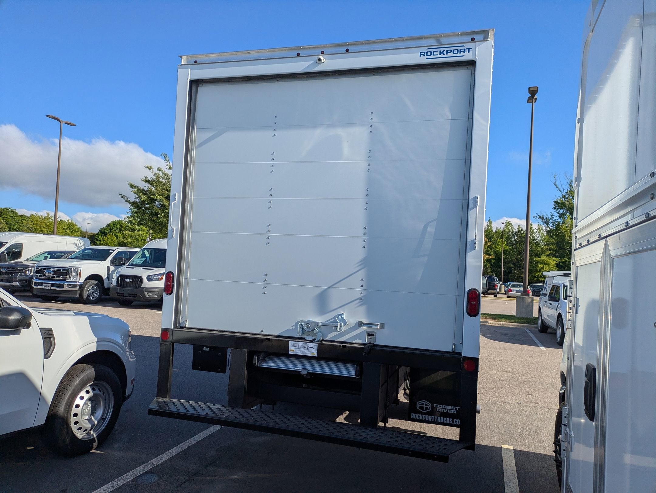 2027 Ford E-Series Cutaway Base