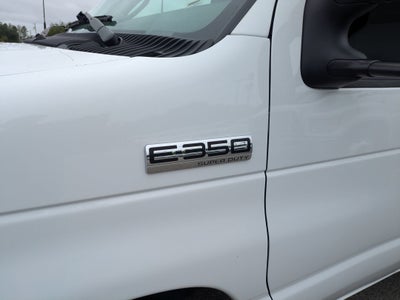 2025 Ford E-Series Cutaway Base