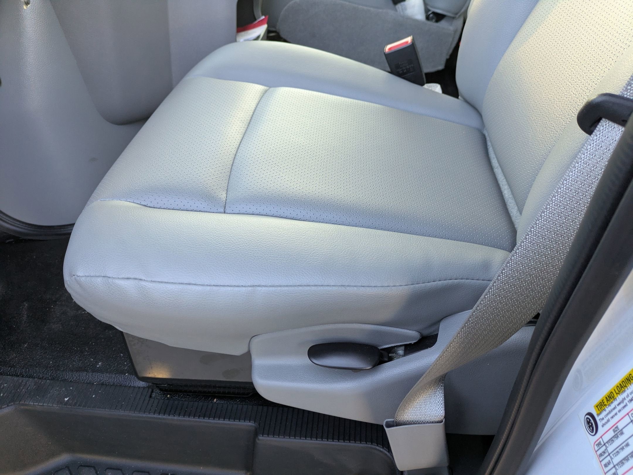 2026 Ford E-Series Cutaway Base