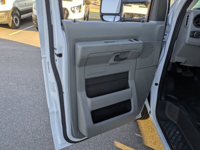 2026 Ford E-Series Cutaway Base